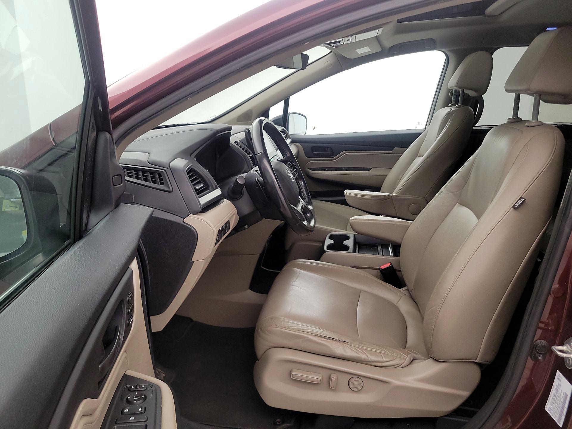 Thumbnail: 2019 Honda Odyssey - 11