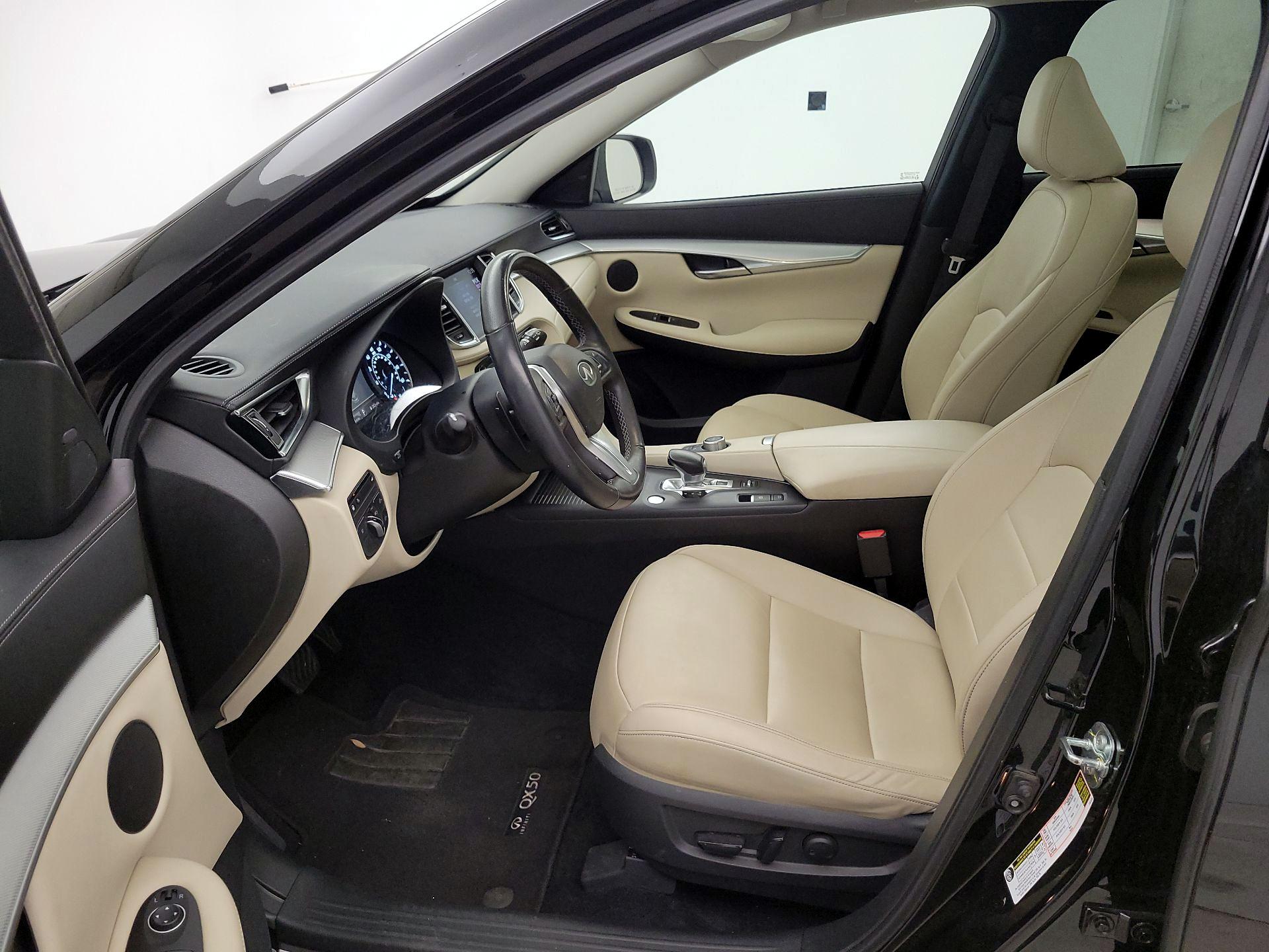 Thumbnail: 2021 INFINITI QX50 - 11