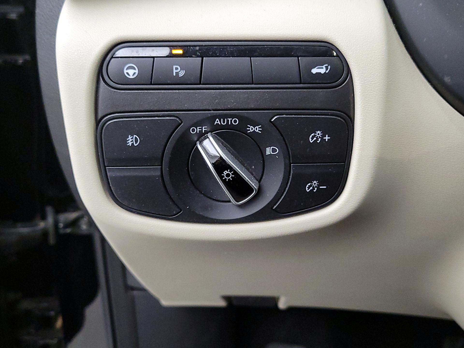 Thumbnail: 2021 INFINITI QX50 - 13