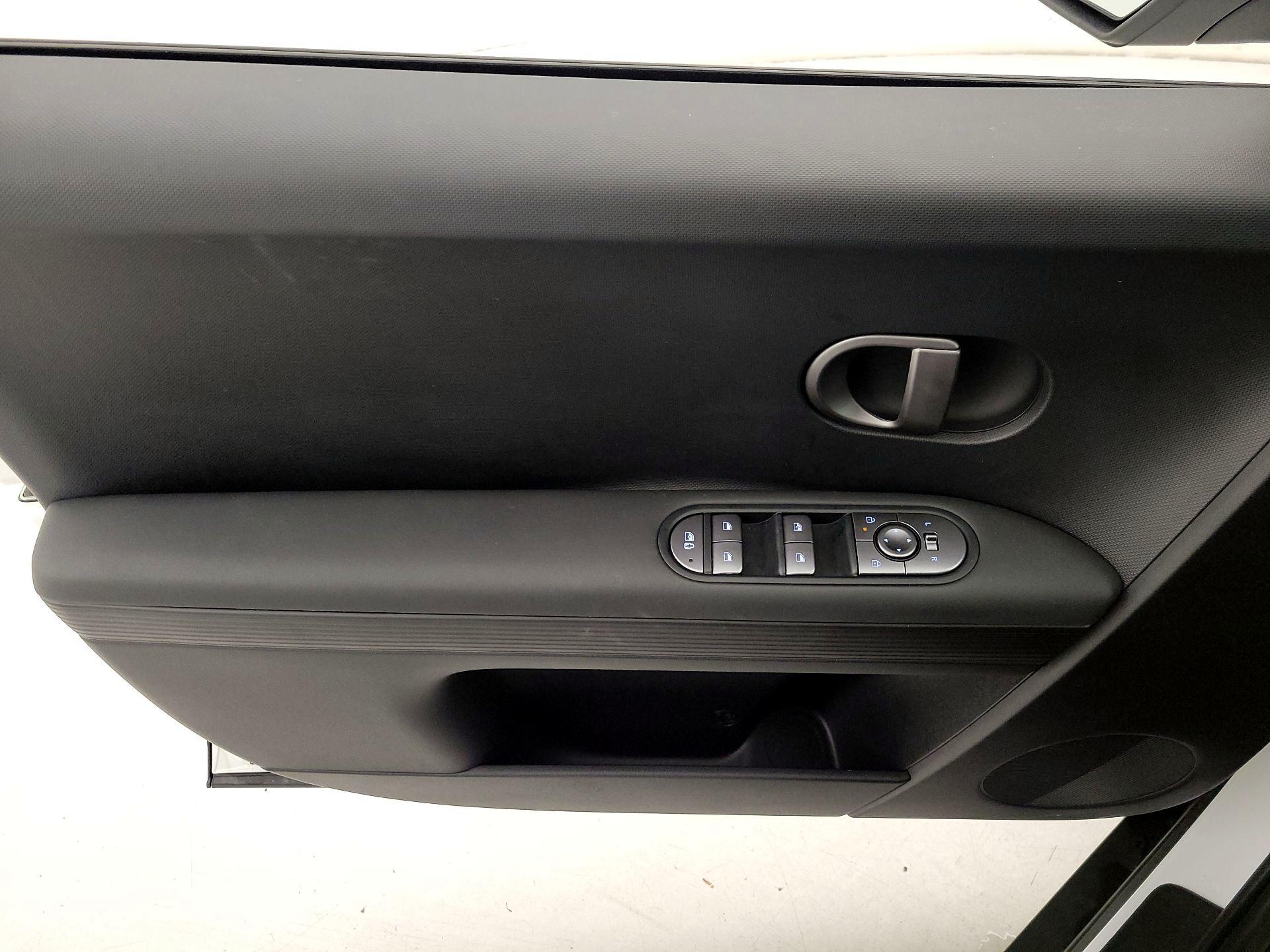 Thumbnail: 2025 Hyundai Ioniq 5 - 12