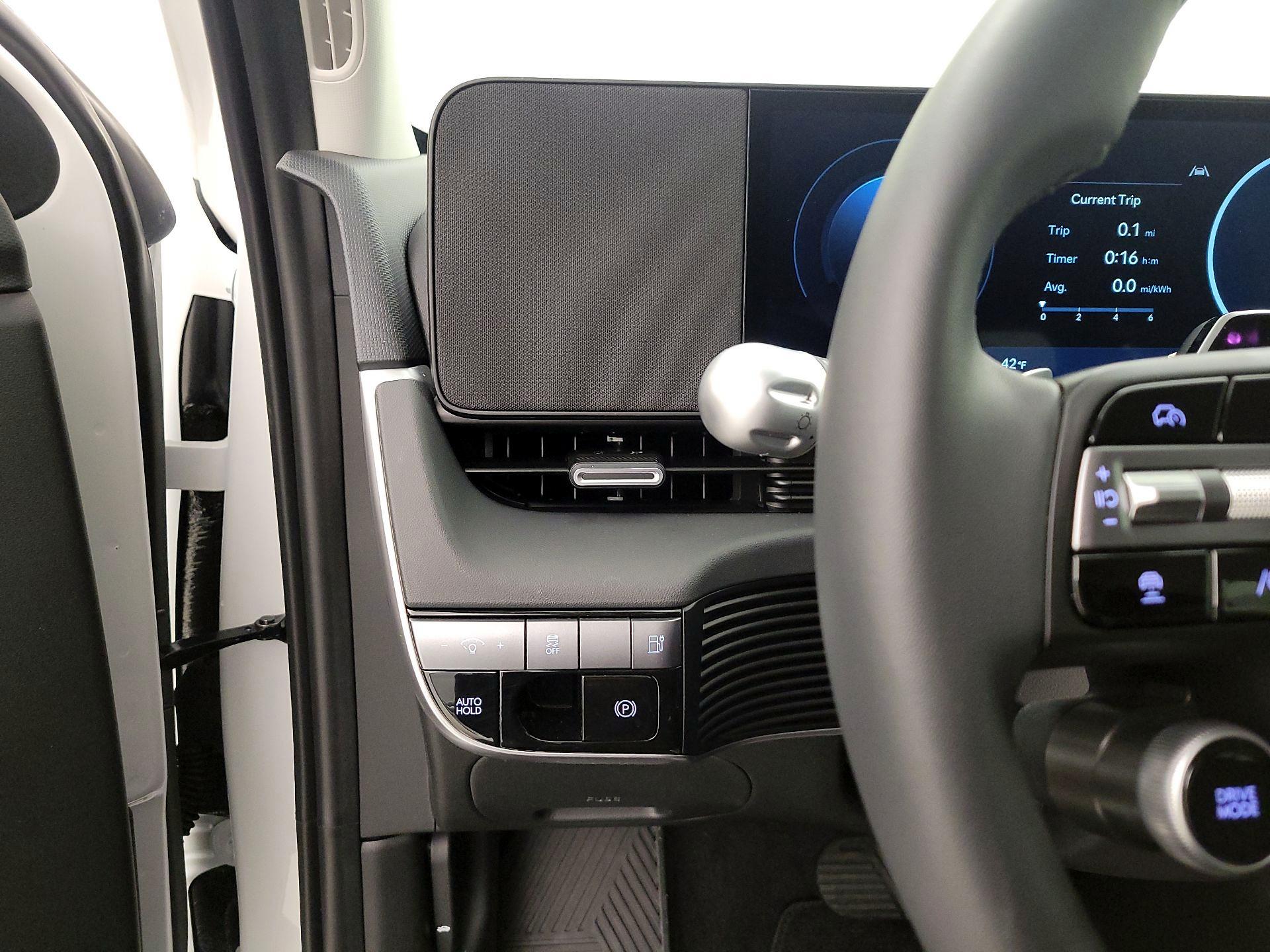 Thumbnail: 2025 Hyundai Ioniq 5 - 13