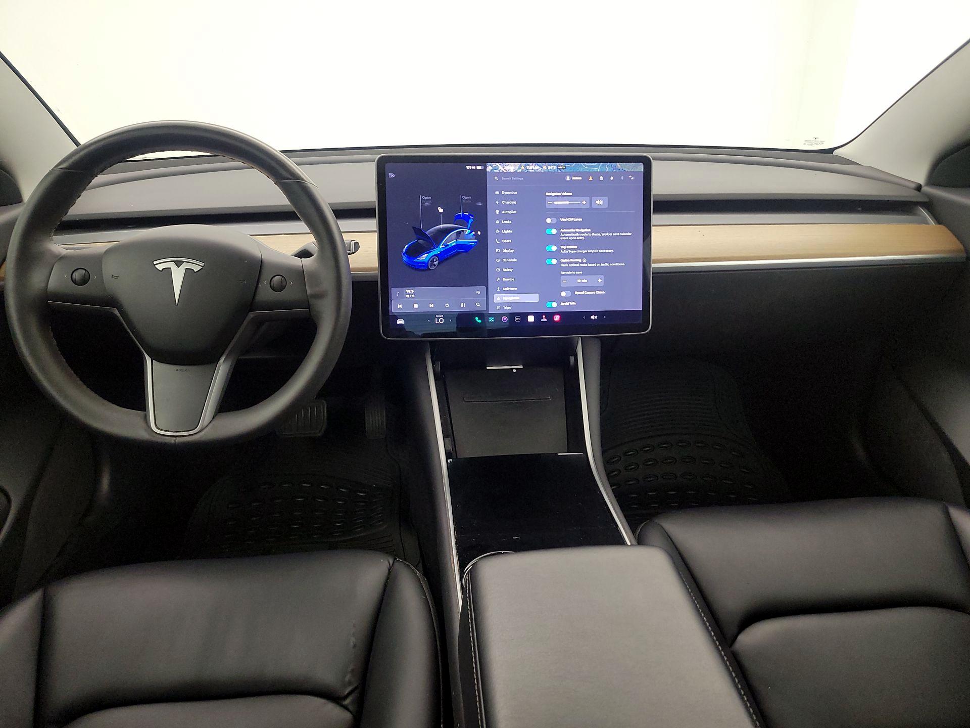 Thumbnail: 2020 Tesla Model 3 - 9