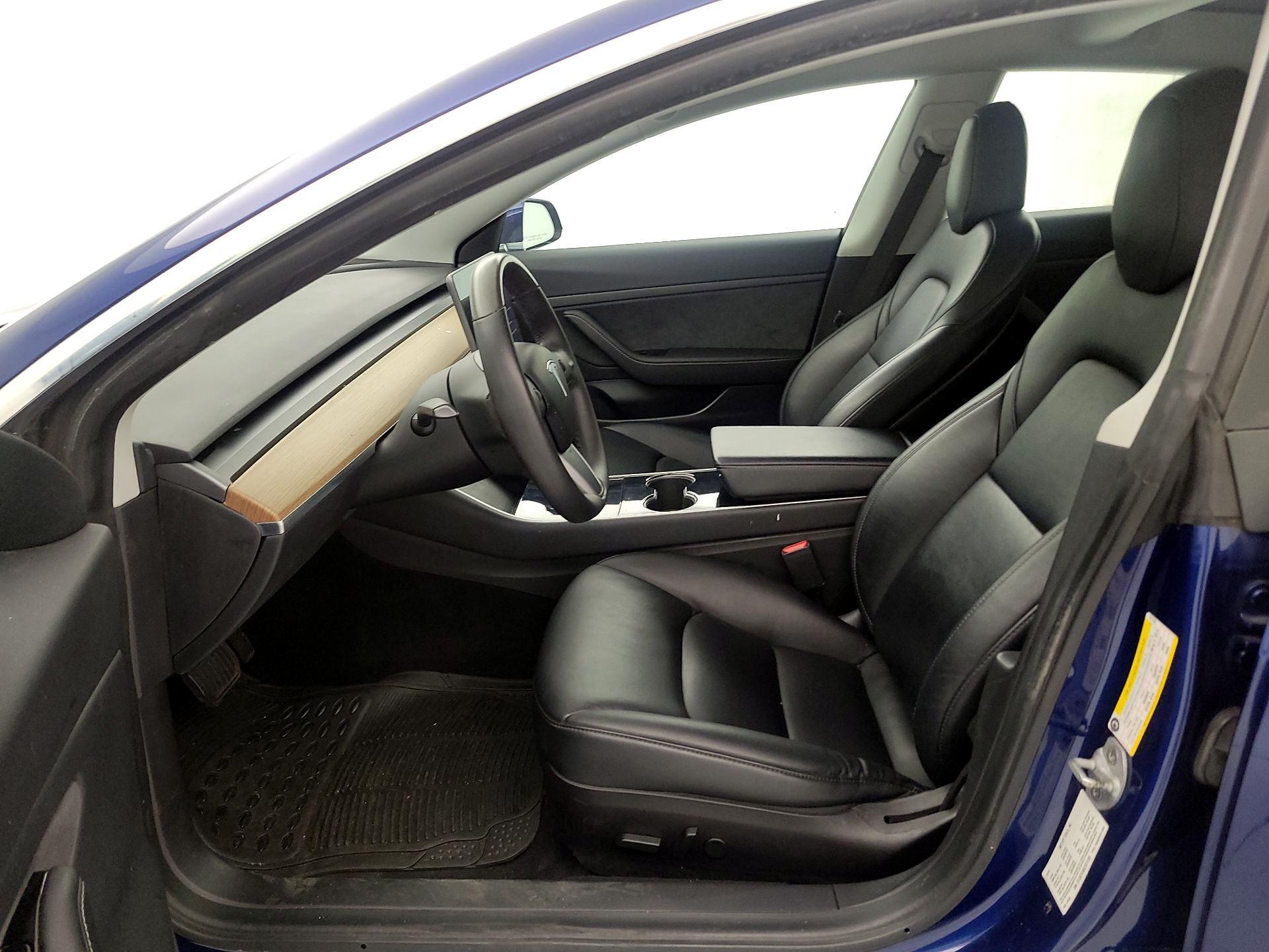 Thumbnail: 2020 Tesla Model 3 - 11