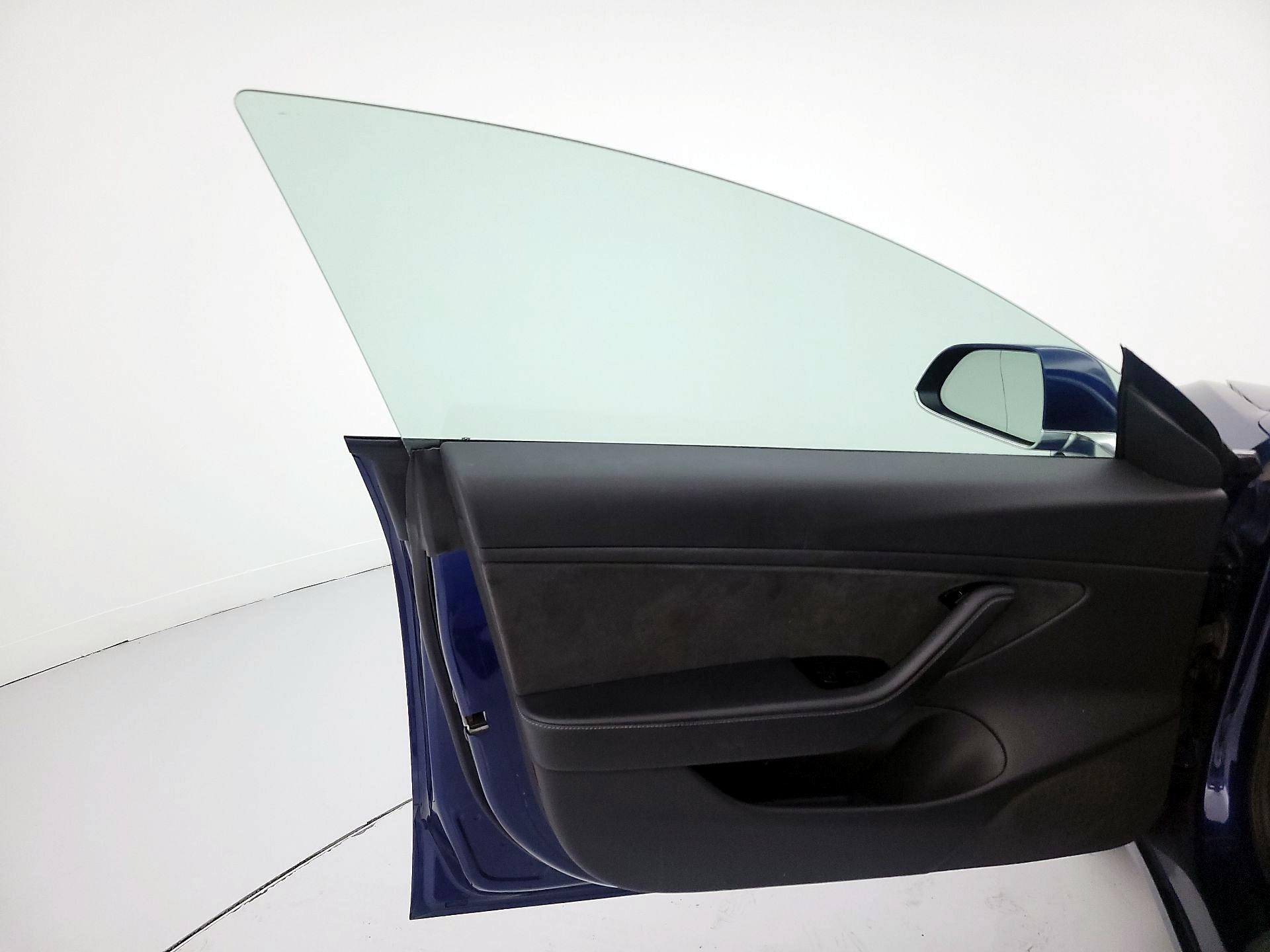 Thumbnail: 2020 Tesla Model 3 - 12