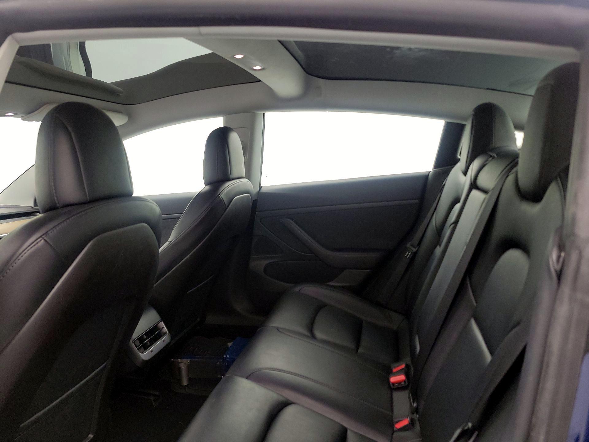 Thumbnail: 2020 Tesla Model 3 - 19