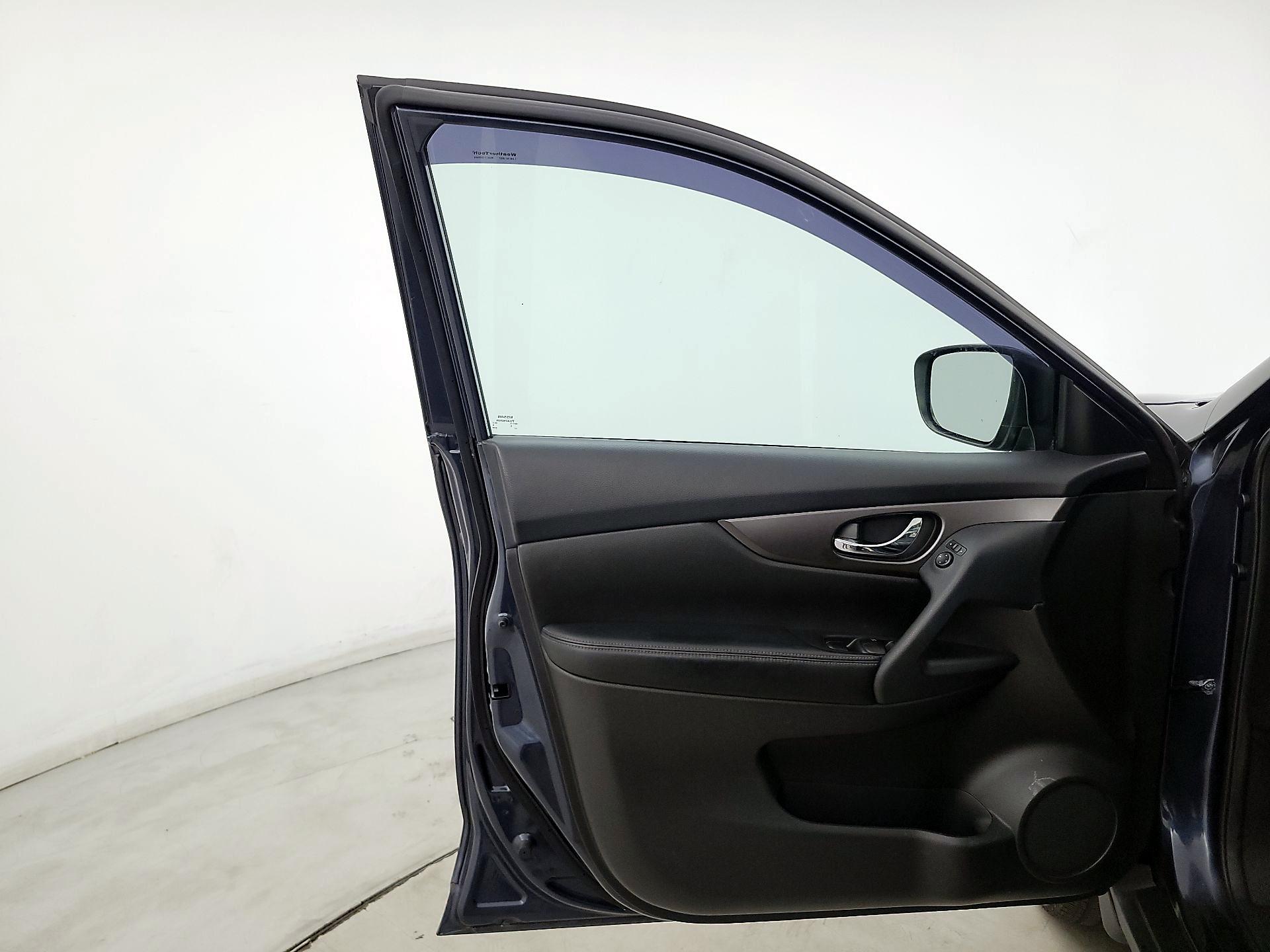 Thumbnail: 2014 Nissan Rogue - 12