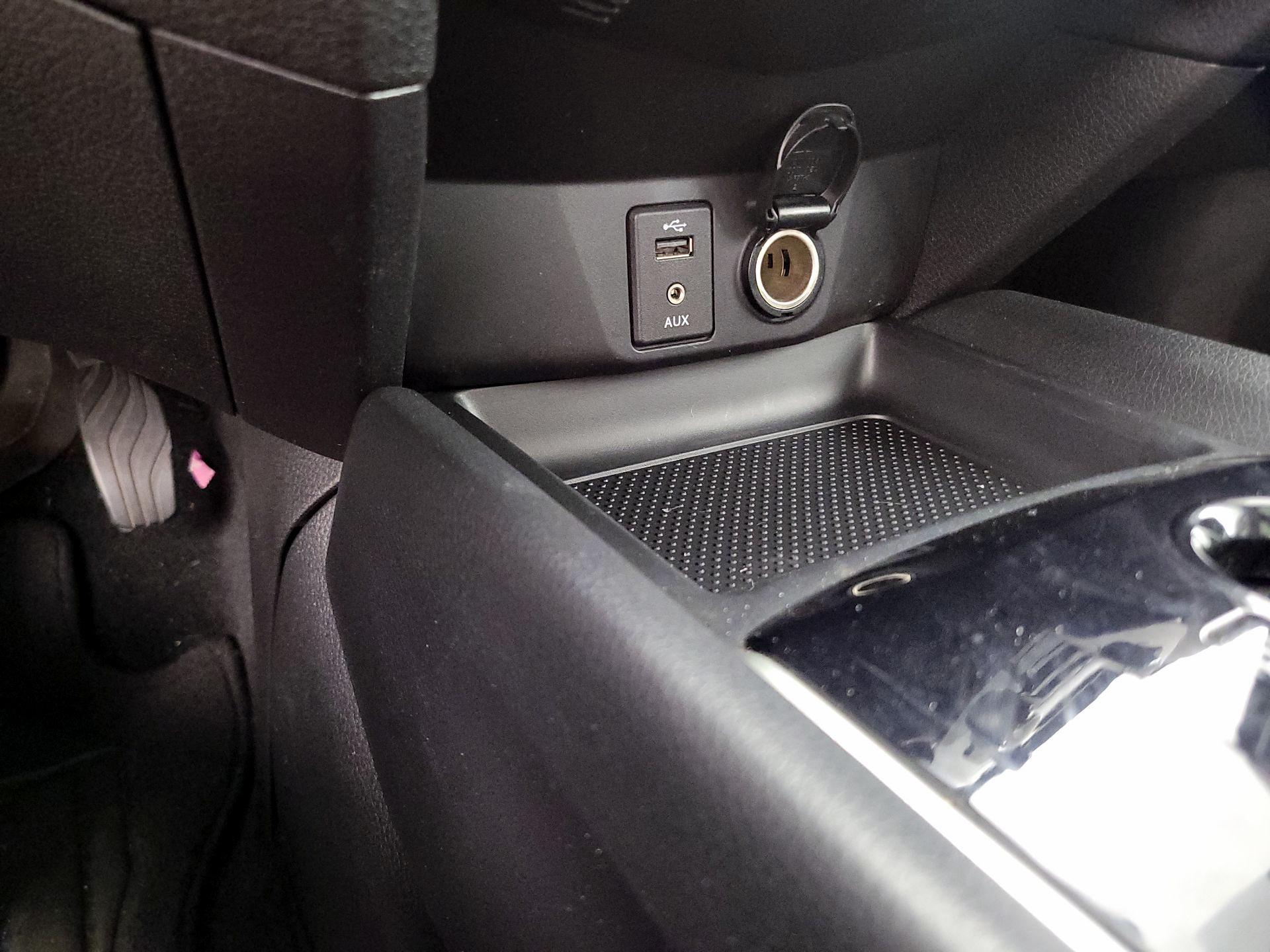 Thumbnail: 2014 Nissan Rogue - 18