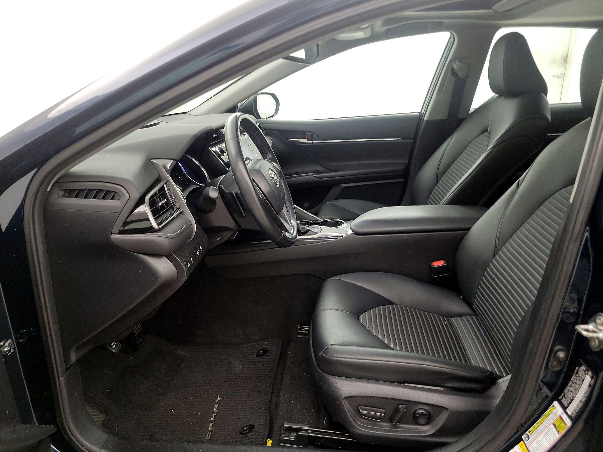 Thumbnail: 2019 Toyota Camry - 11