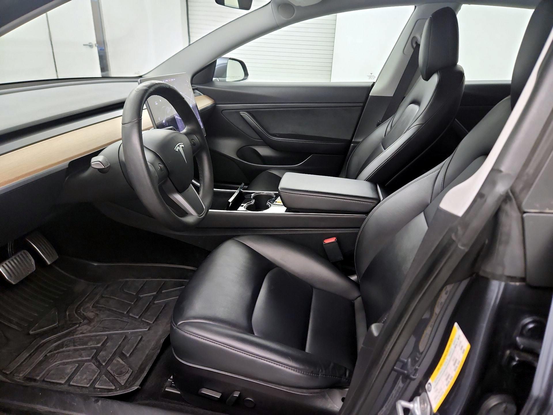 Thumbnail: 2020 Tesla Model 3 - 9