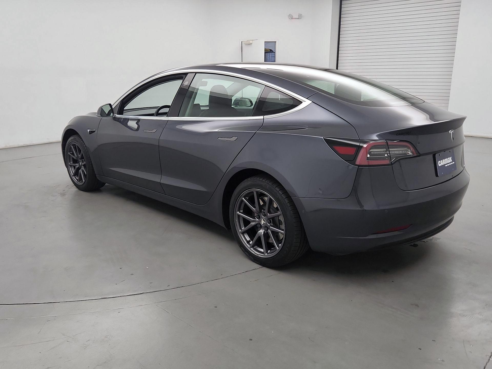 Thumbnail: 2020 Tesla Model 3 - 7