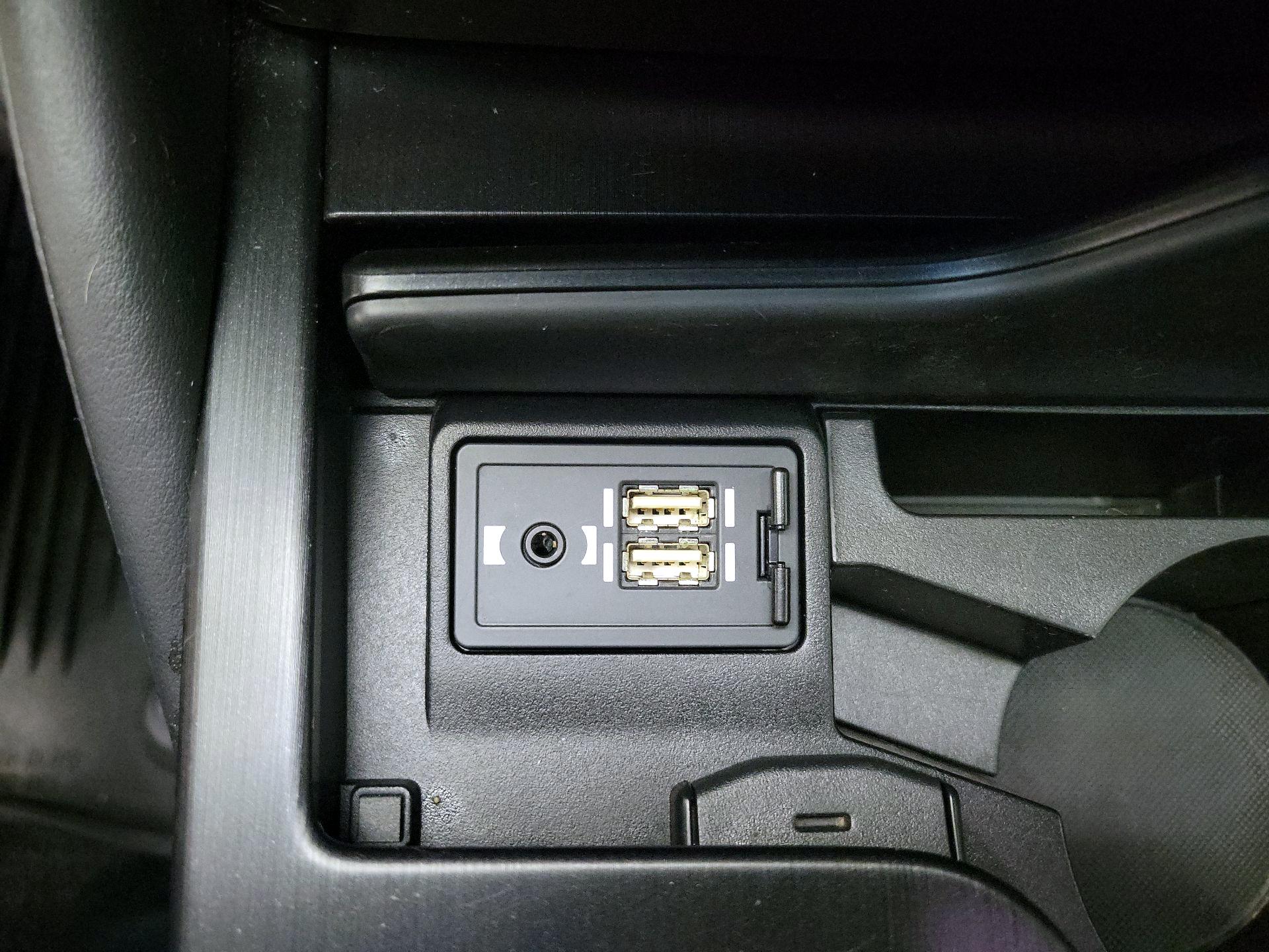 Thumbnail: 2019 Lexus ES - 18