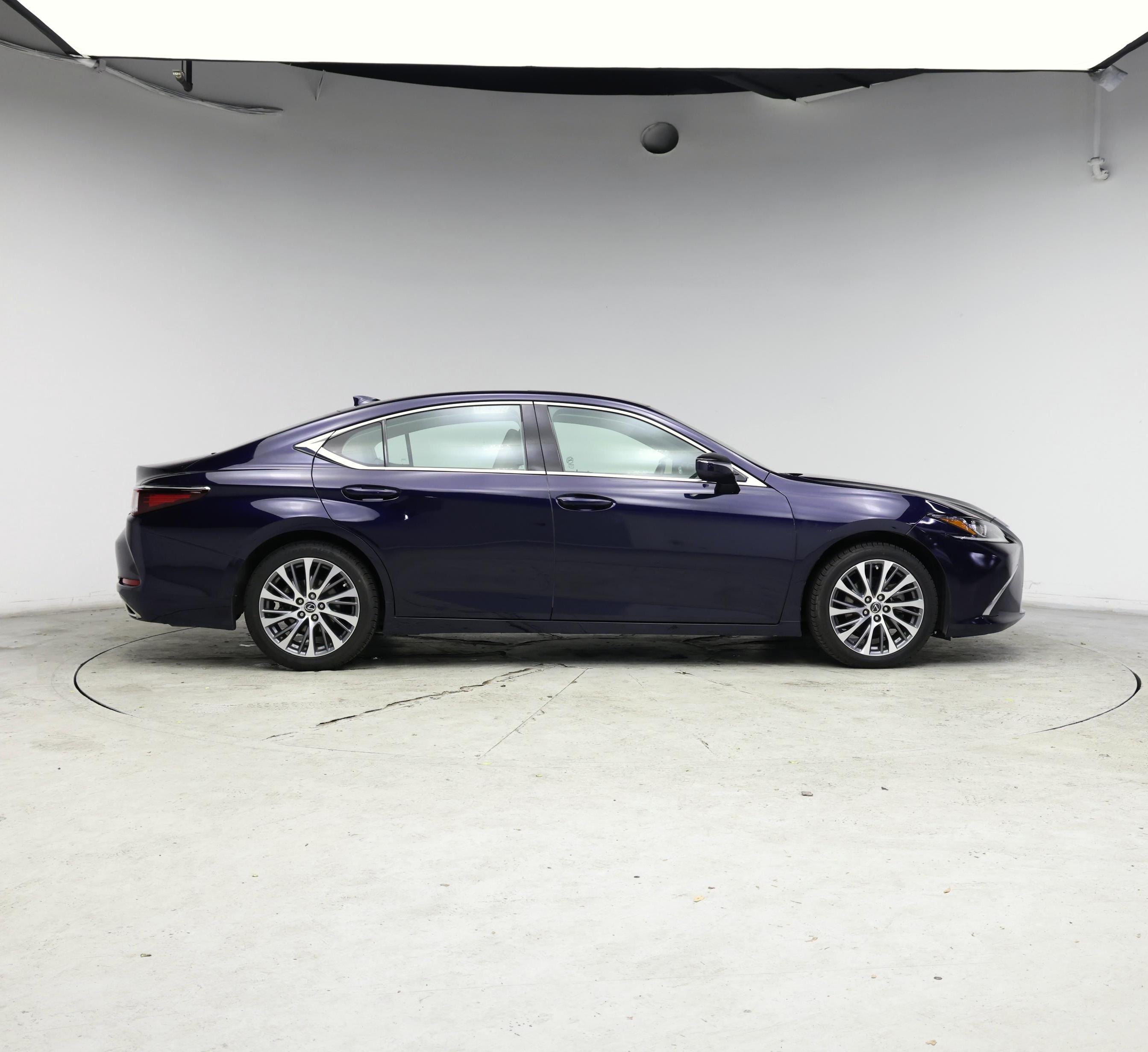 Thumbnail: 2019 Lexus ES - 7