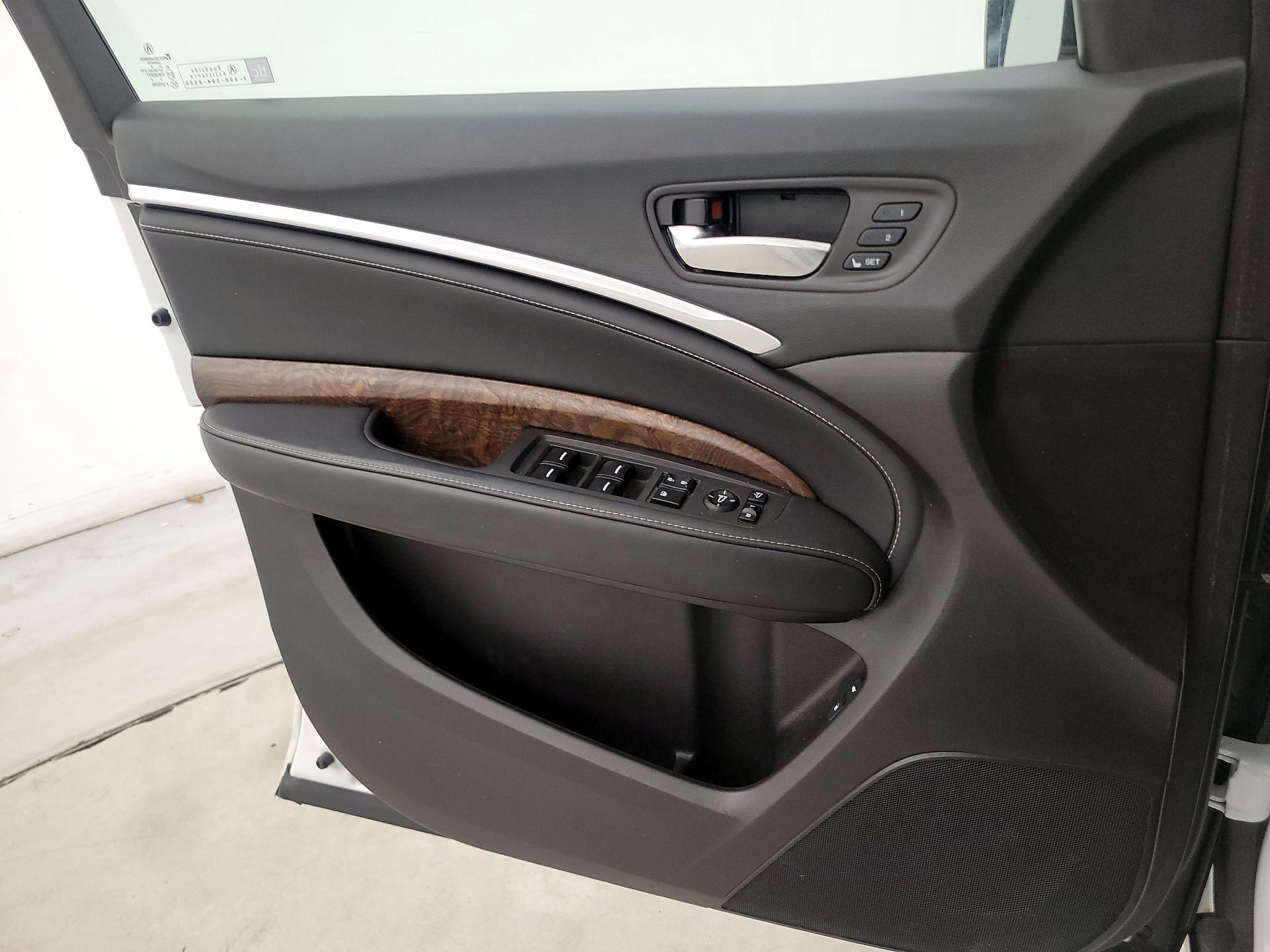 Thumbnail: 2020 Acura MDX - 12