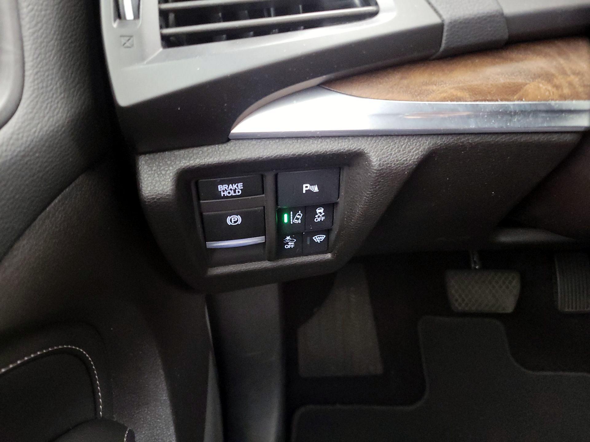 Thumbnail: 2020 Acura MDX - 13