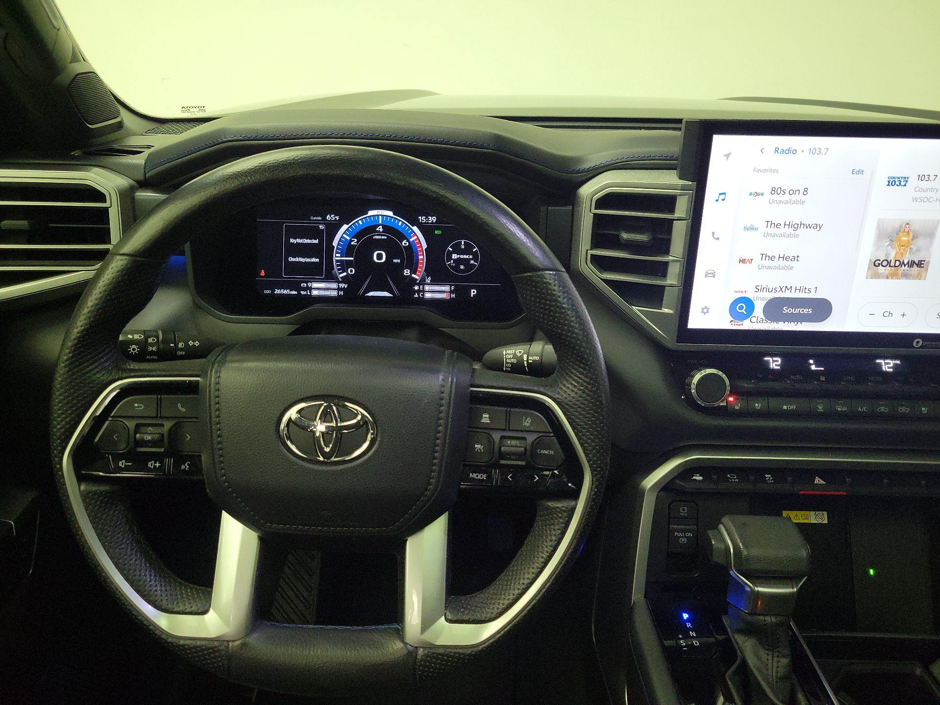 Thumbnail: 2022 Toyota Tundra - 10