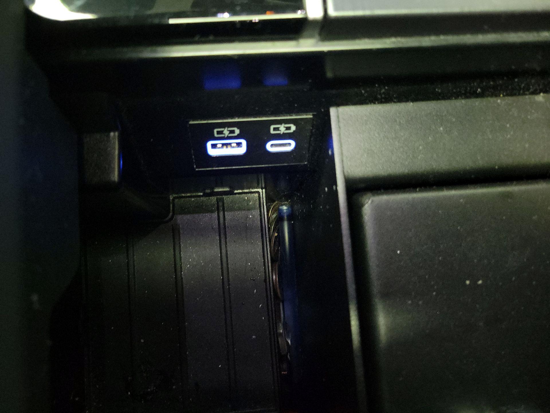 Thumbnail: 2022 Toyota Tundra - 18