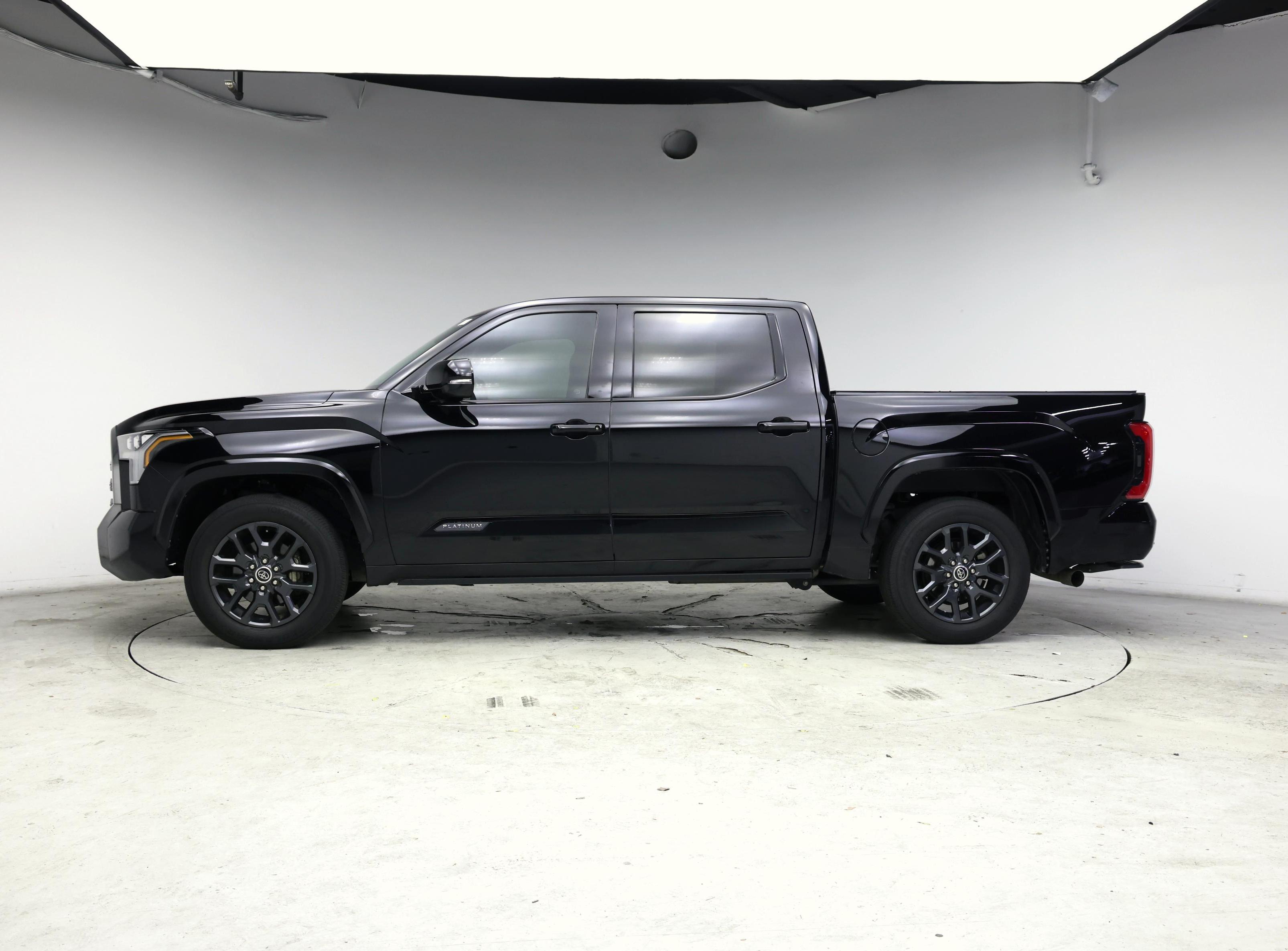 Thumbnail: 2022 Toyota Tundra - 3