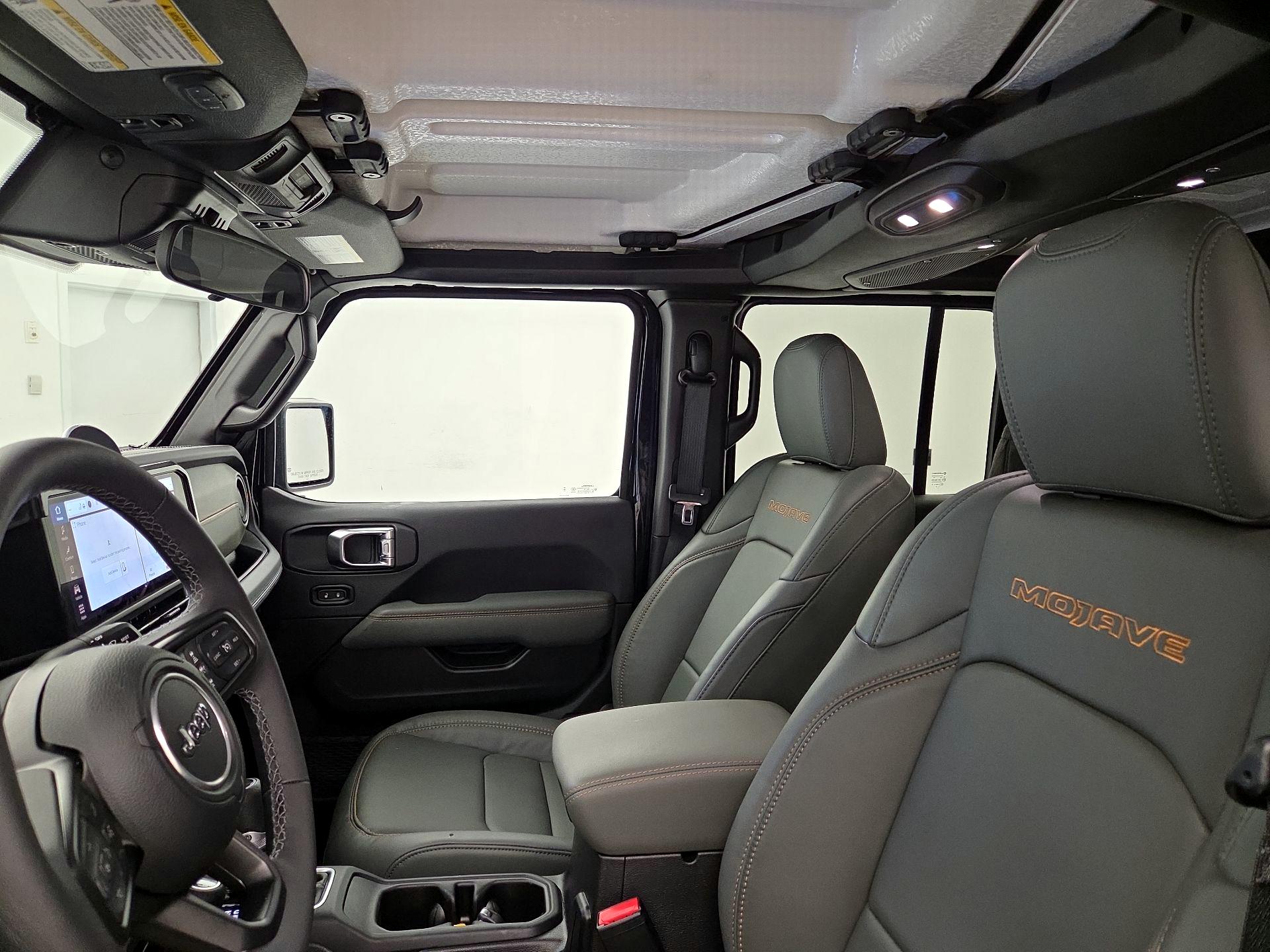 Thumbnail: 2025 Jeep Gladiator - 19