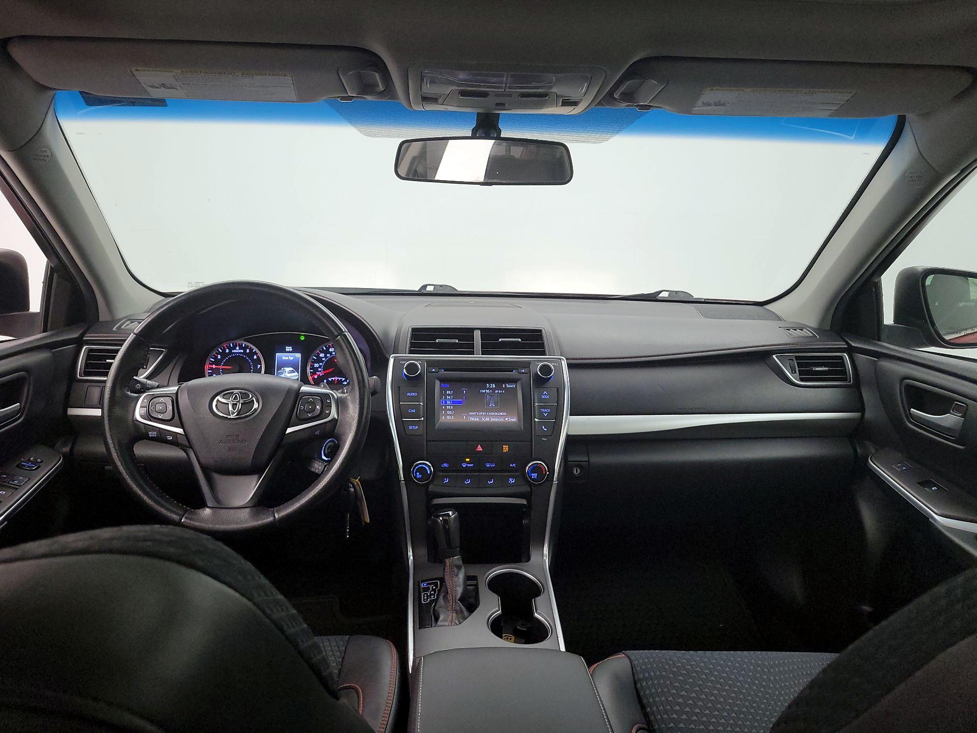 Thumbnail: 2015 Toyota Camry - 9