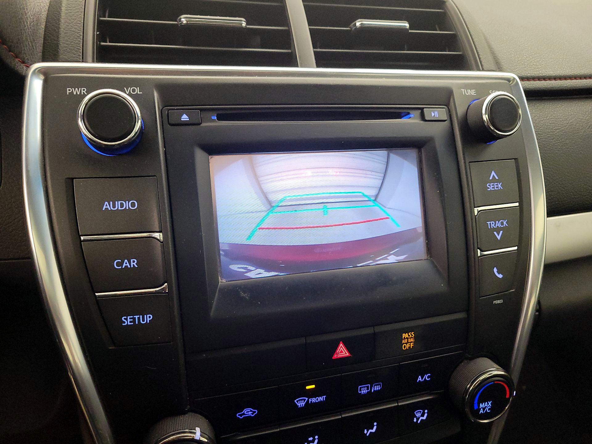 Thumbnail: 2015 Toyota Camry - 14