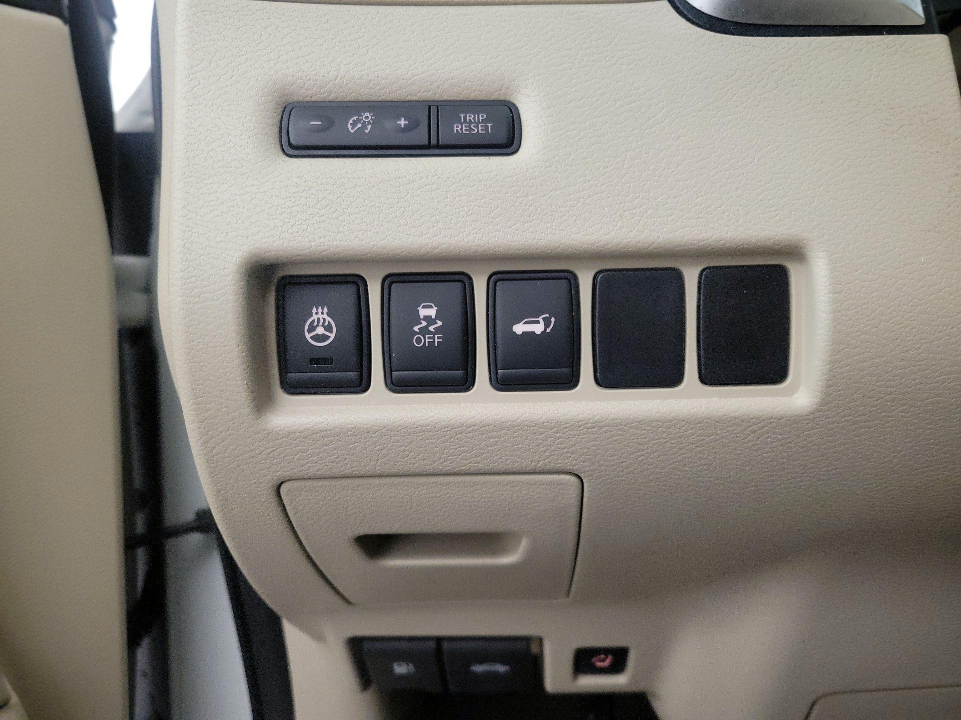 Thumbnail: 2016 Nissan Murano - 11