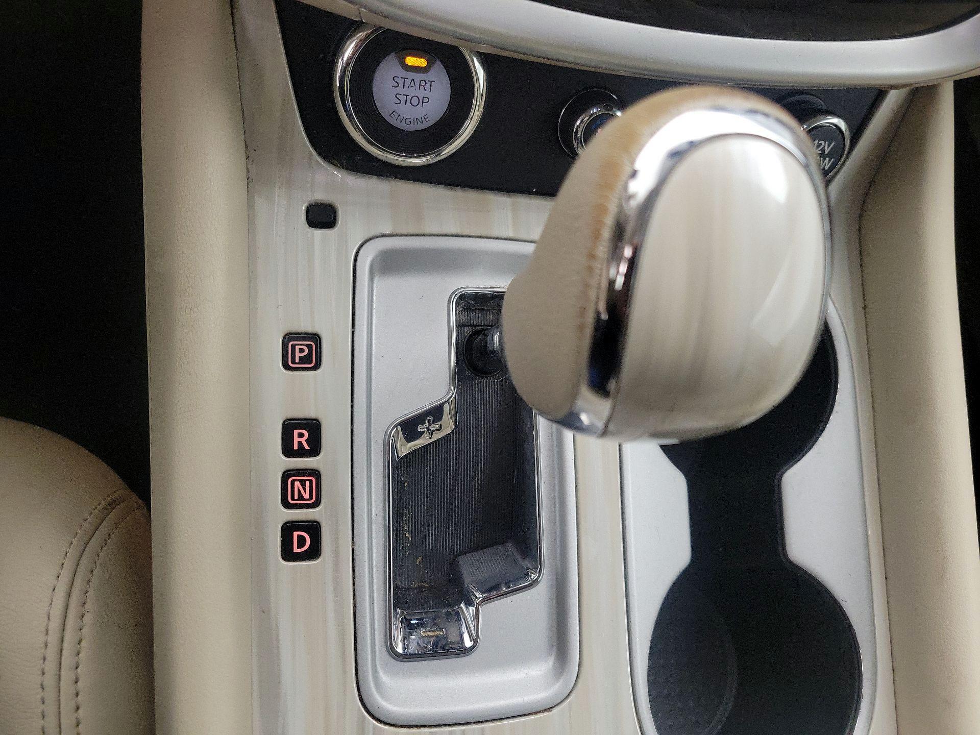 Thumbnail: 2016 Nissan Murano - 16