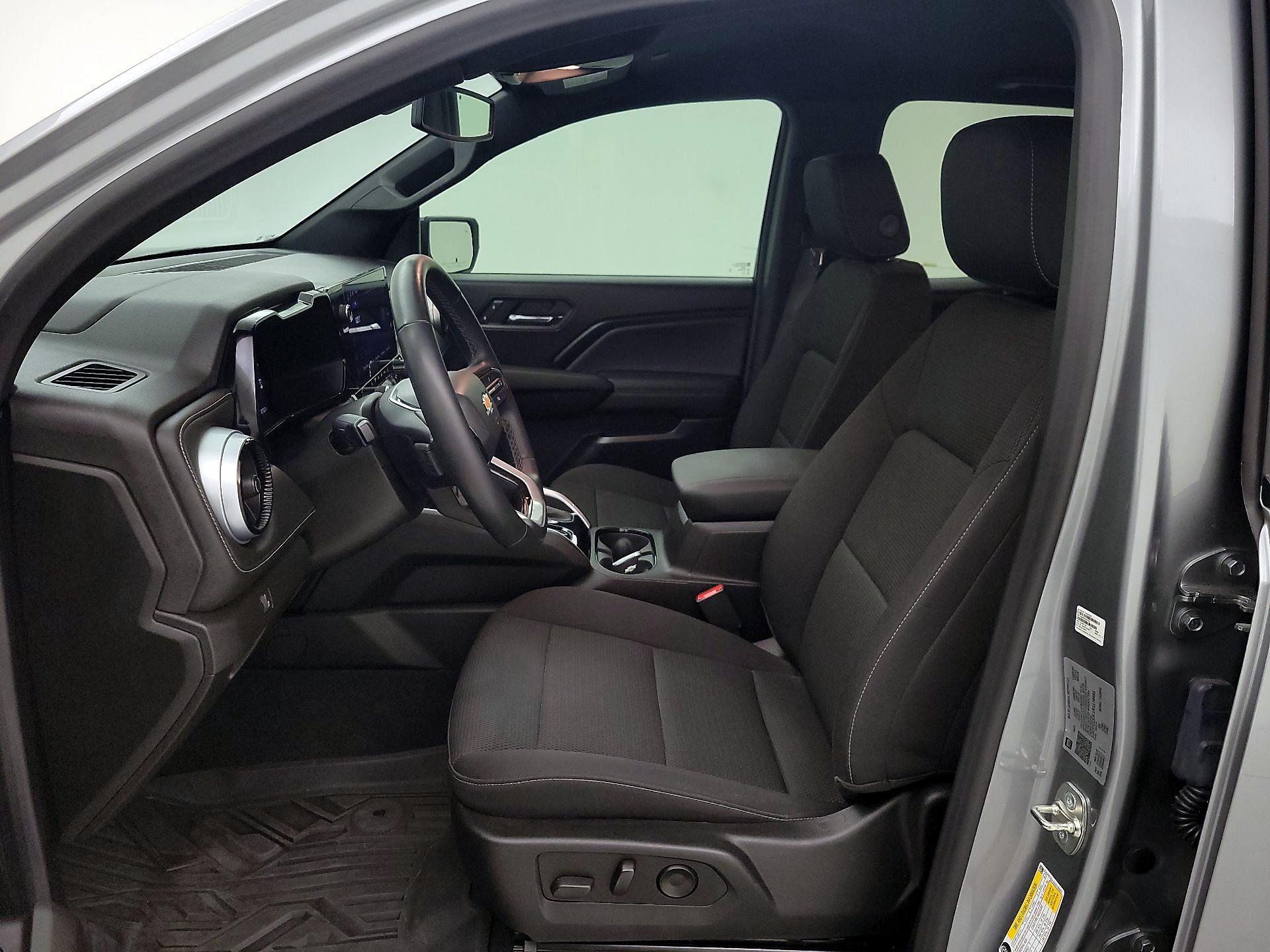 Thumbnail: 2024 Chevrolet Colorado - 11