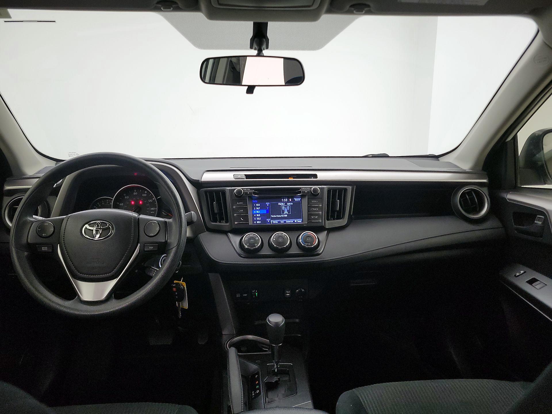 Thumbnail: 2016 Toyota RAV4 - 9