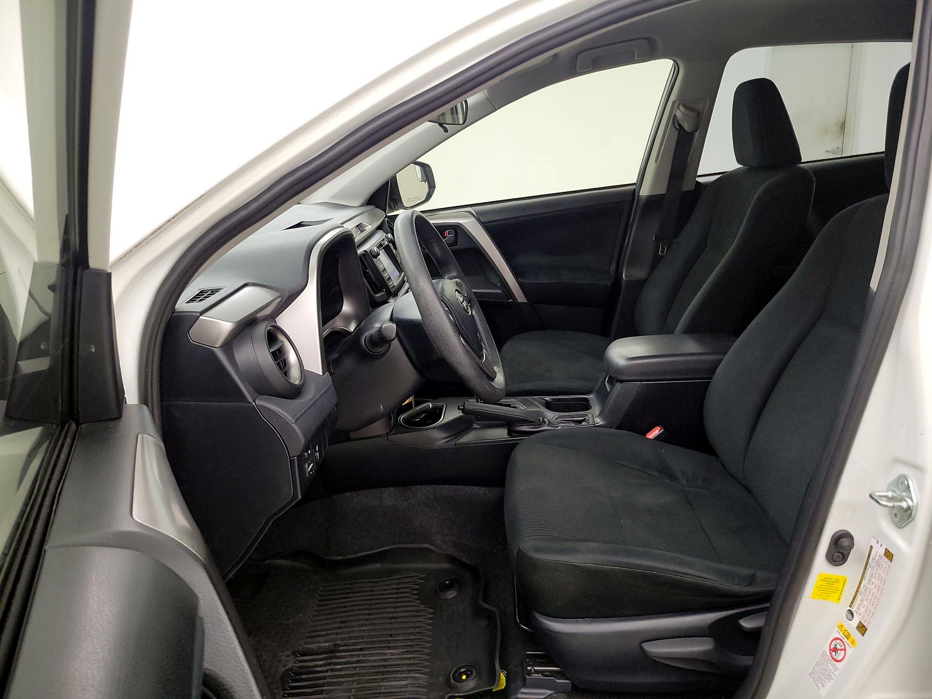 Thumbnail: 2016 Toyota RAV4 - 11