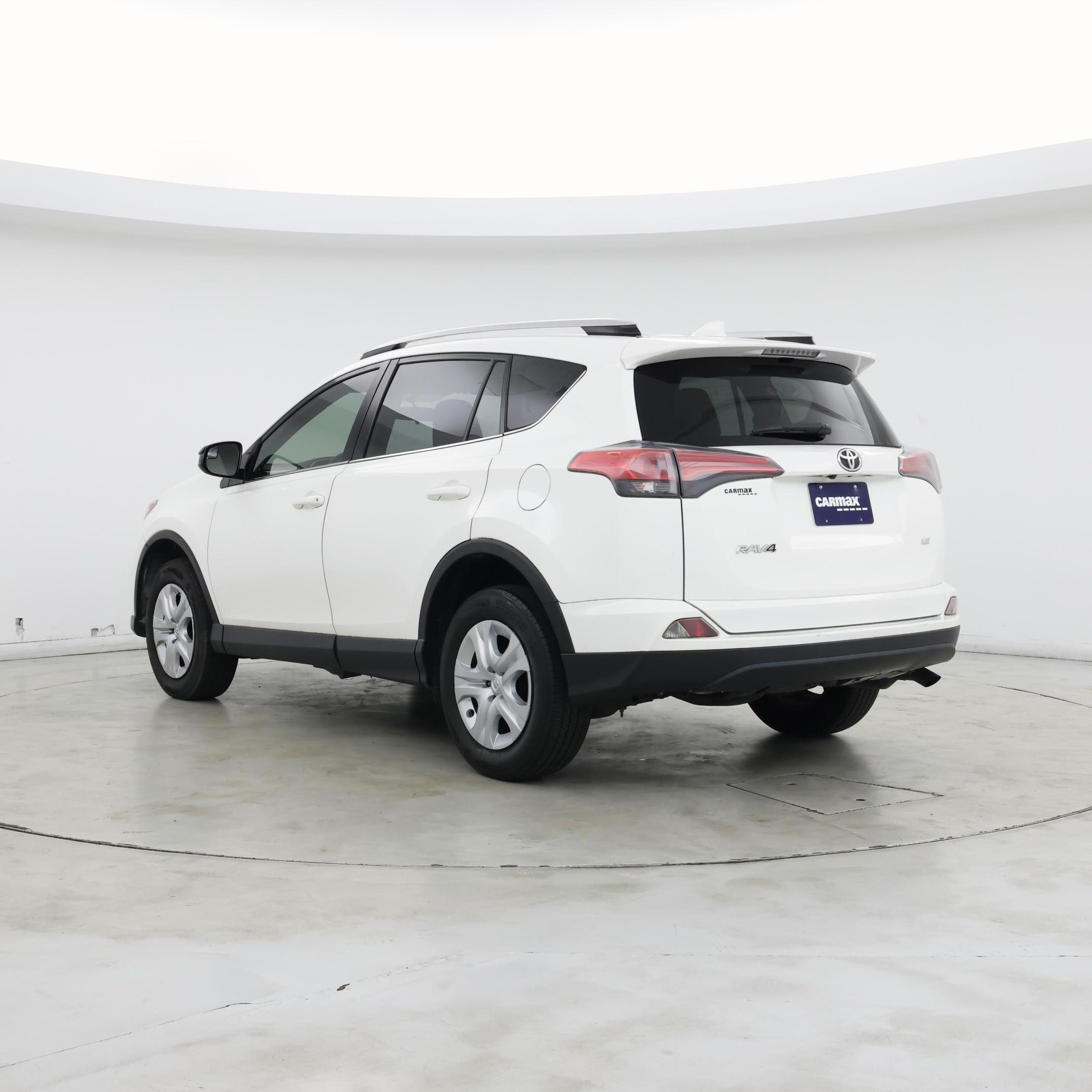 Thumbnail: 2016 Toyota RAV4 - 2