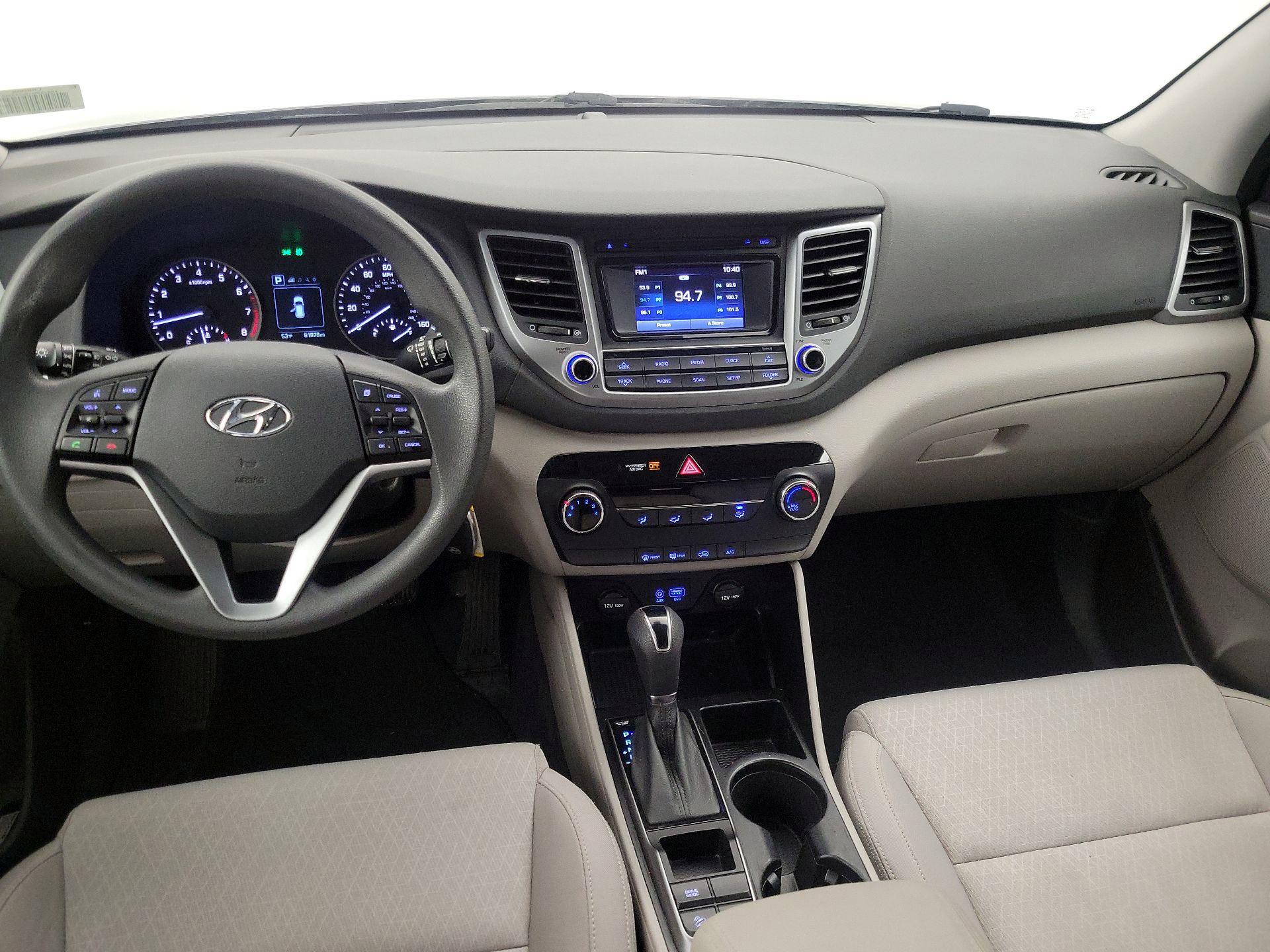 Thumbnail: 2016 Hyundai Tucson - 9