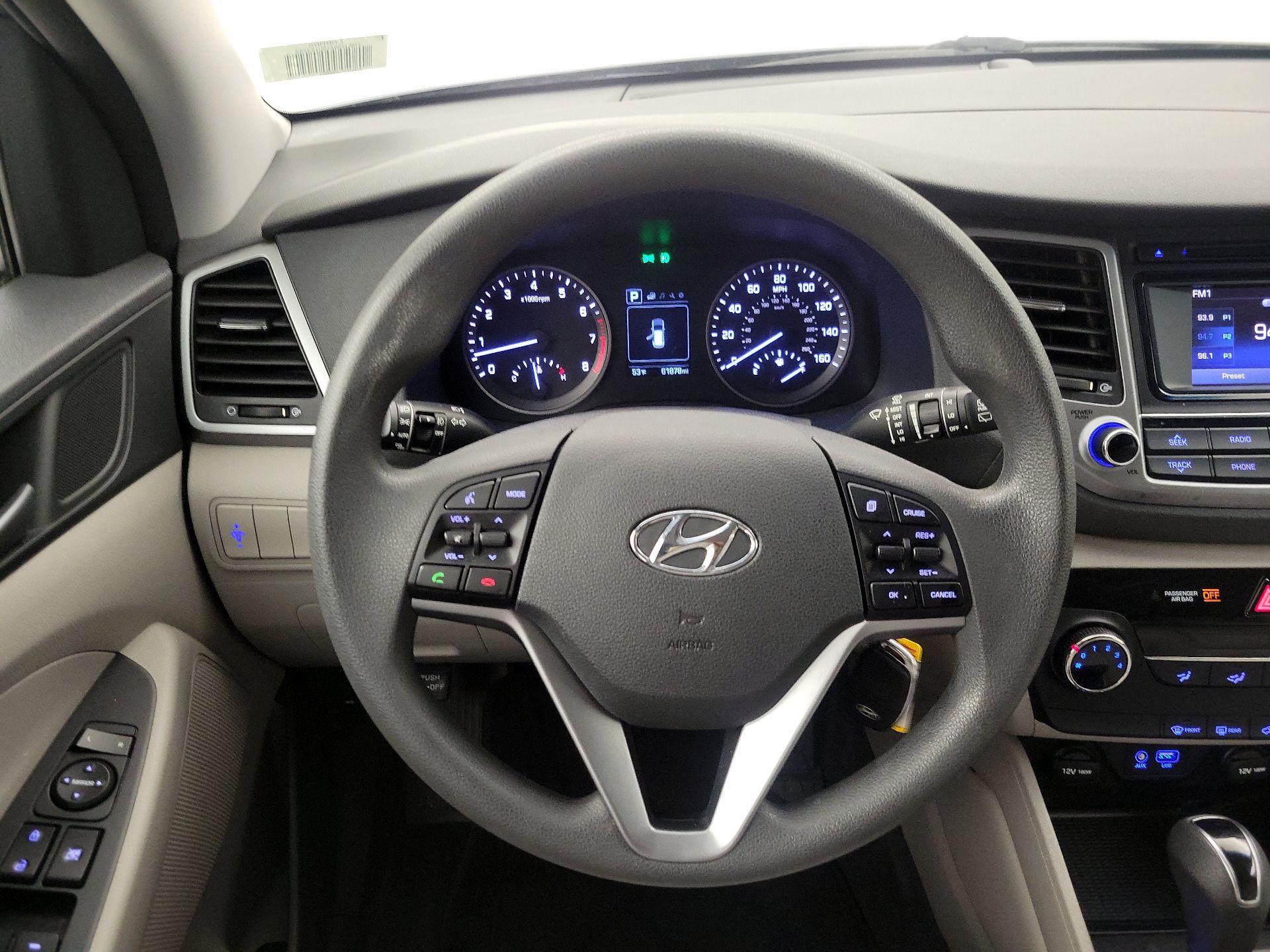 Thumbnail: 2016 Hyundai Tucson - 10