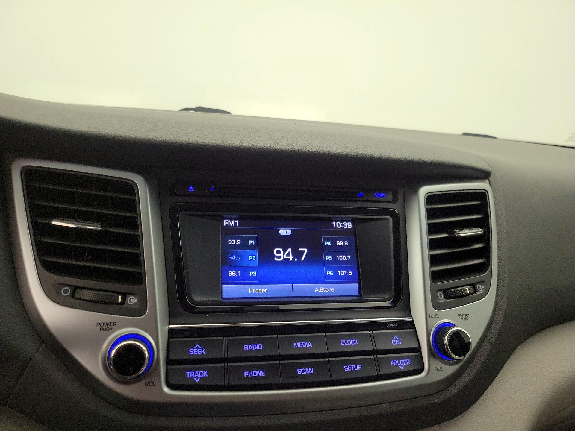 Thumbnail: 2016 Hyundai Tucson - 15