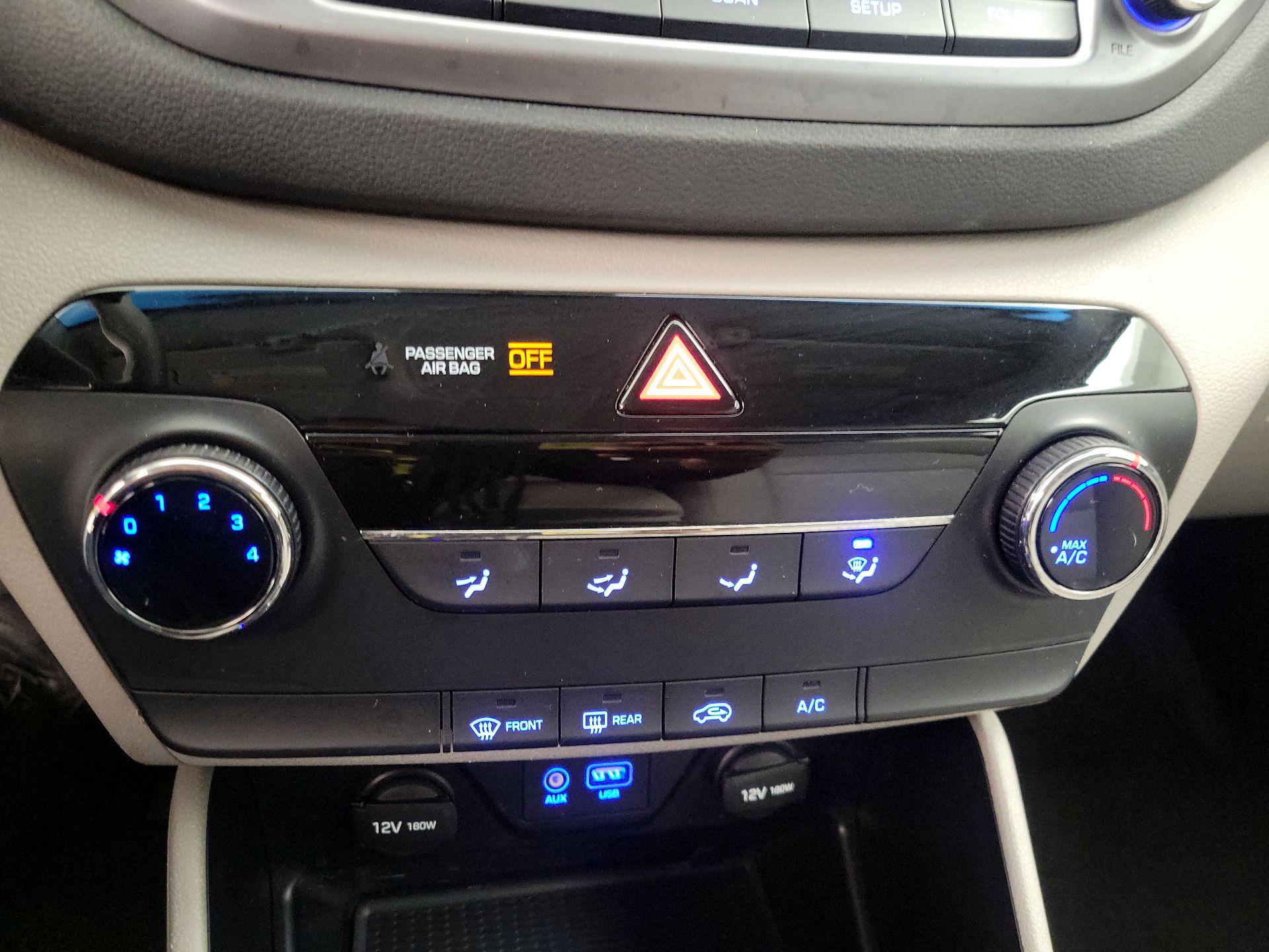 Thumbnail: 2016 Hyundai Tucson - 16