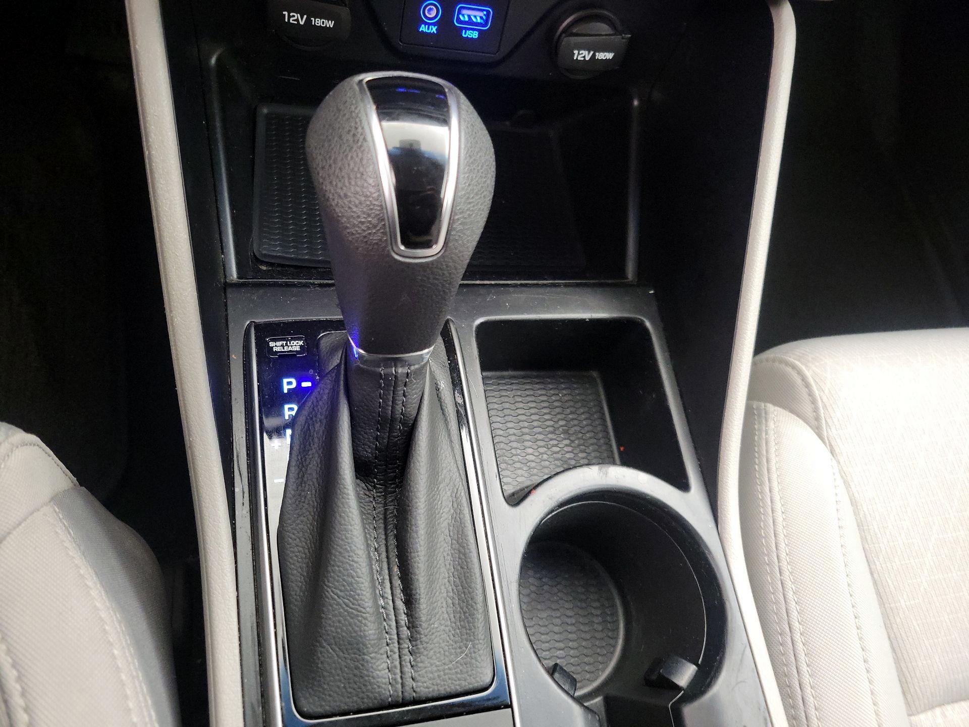 Thumbnail: 2016 Hyundai Tucson - 17