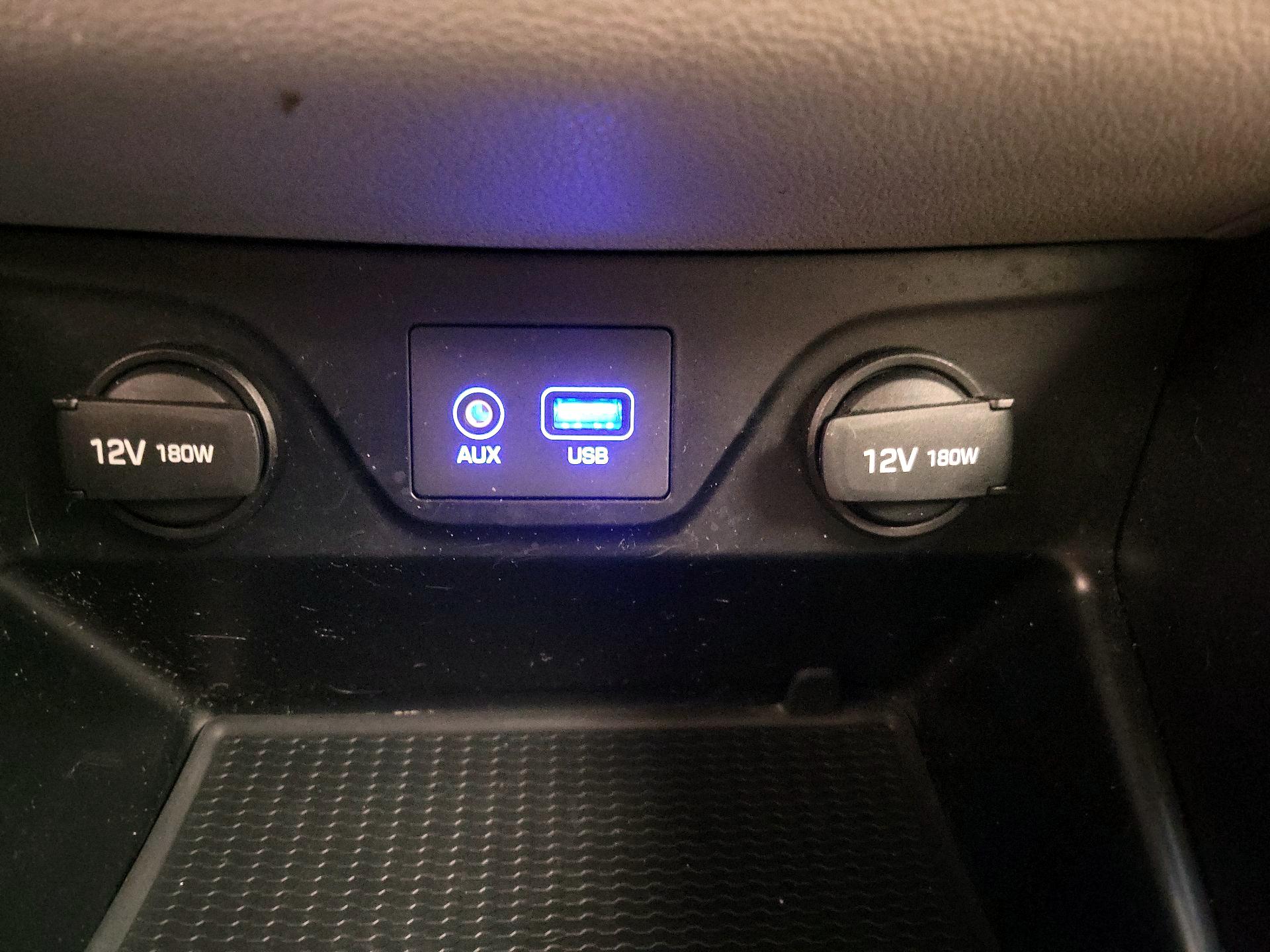 Thumbnail: 2016 Hyundai Tucson - 18