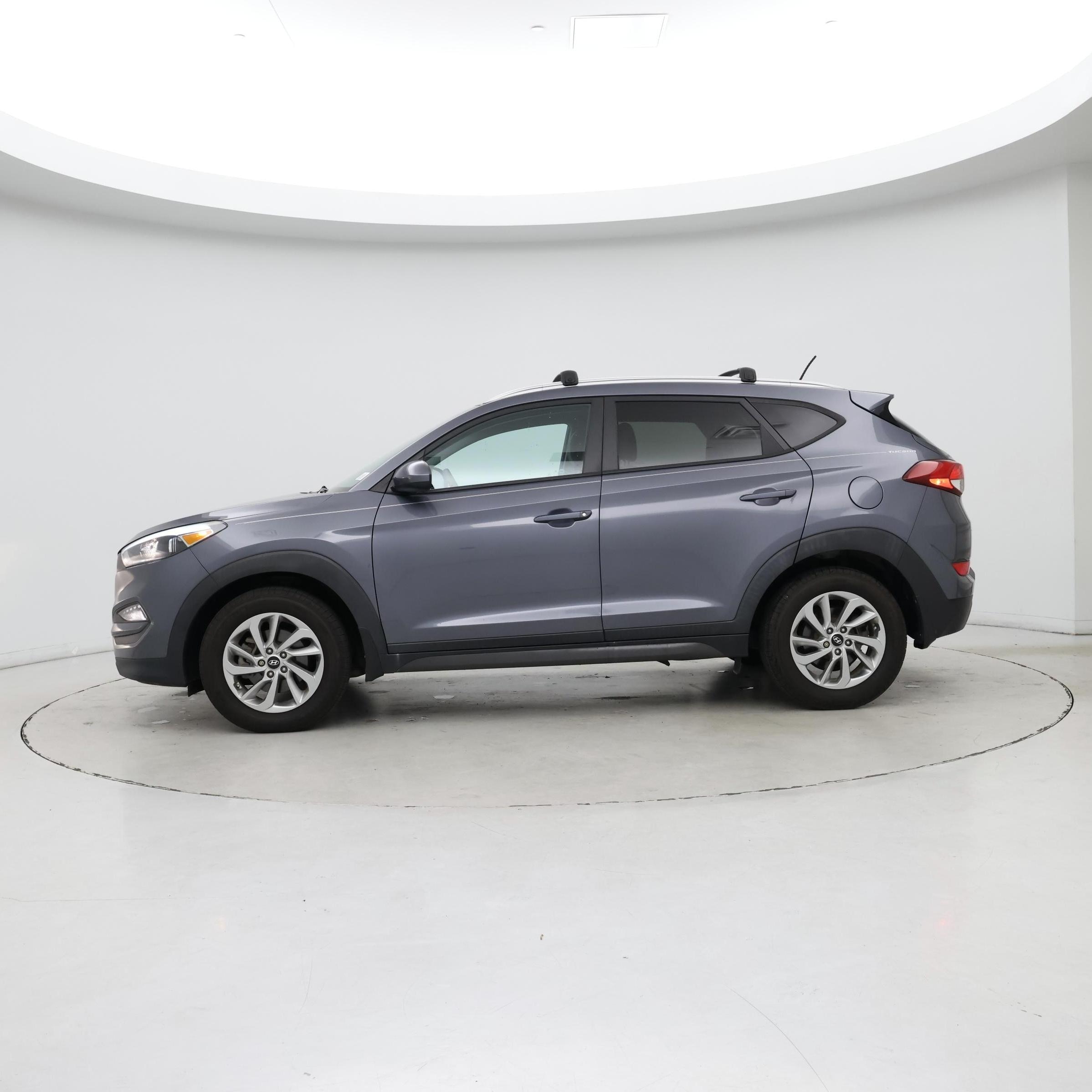 Thumbnail: 2016 Hyundai Tucson - 3