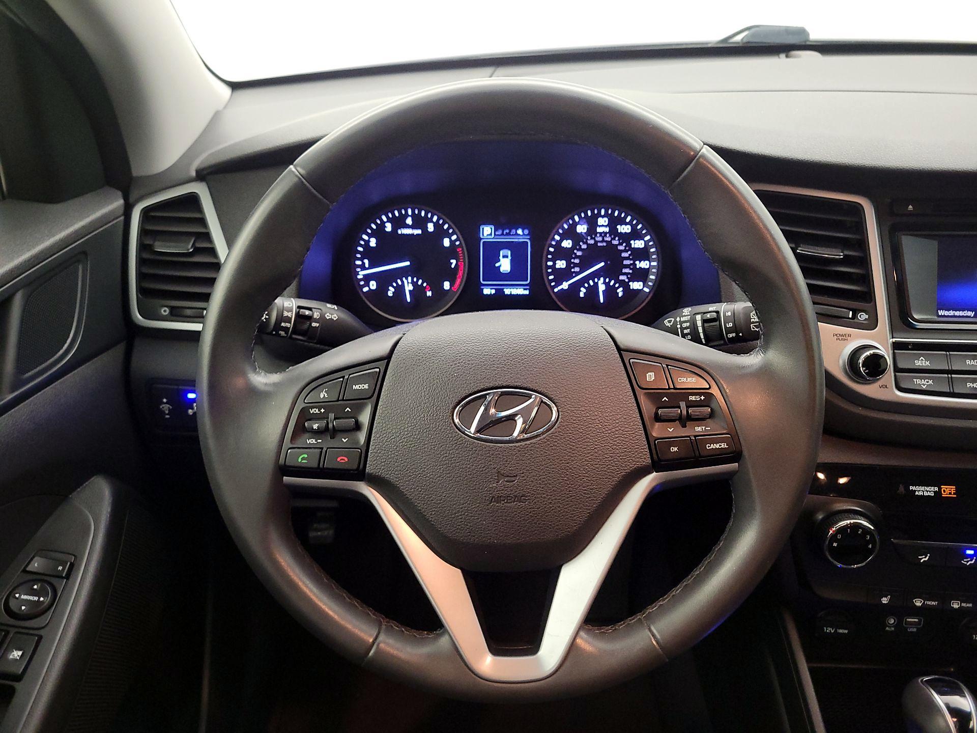 Thumbnail: 2016 Hyundai Tucson - 10