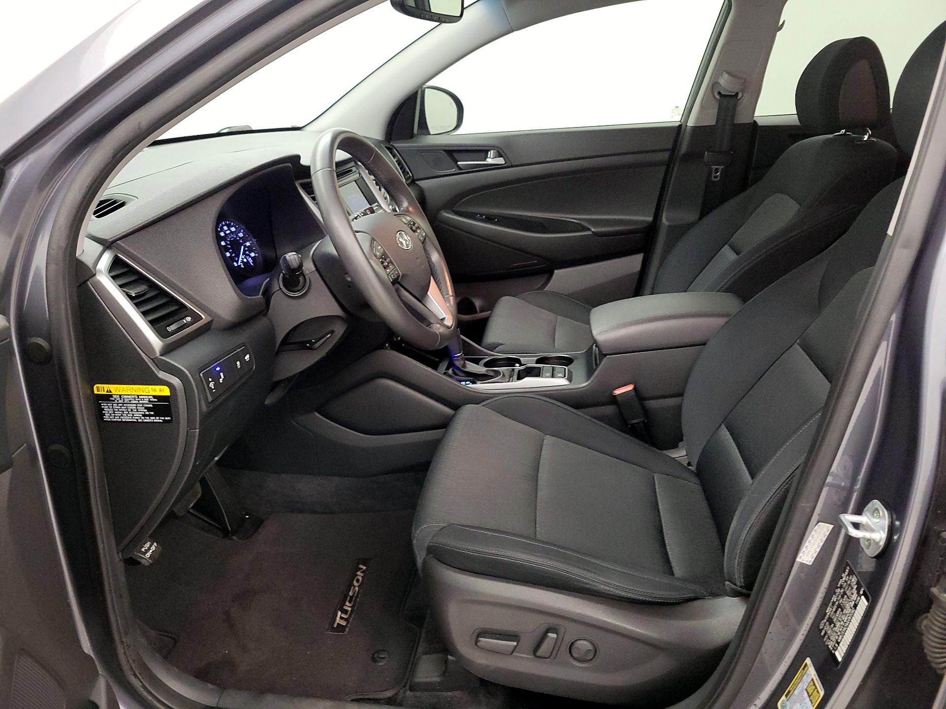 Thumbnail: 2016 Hyundai Tucson - 11