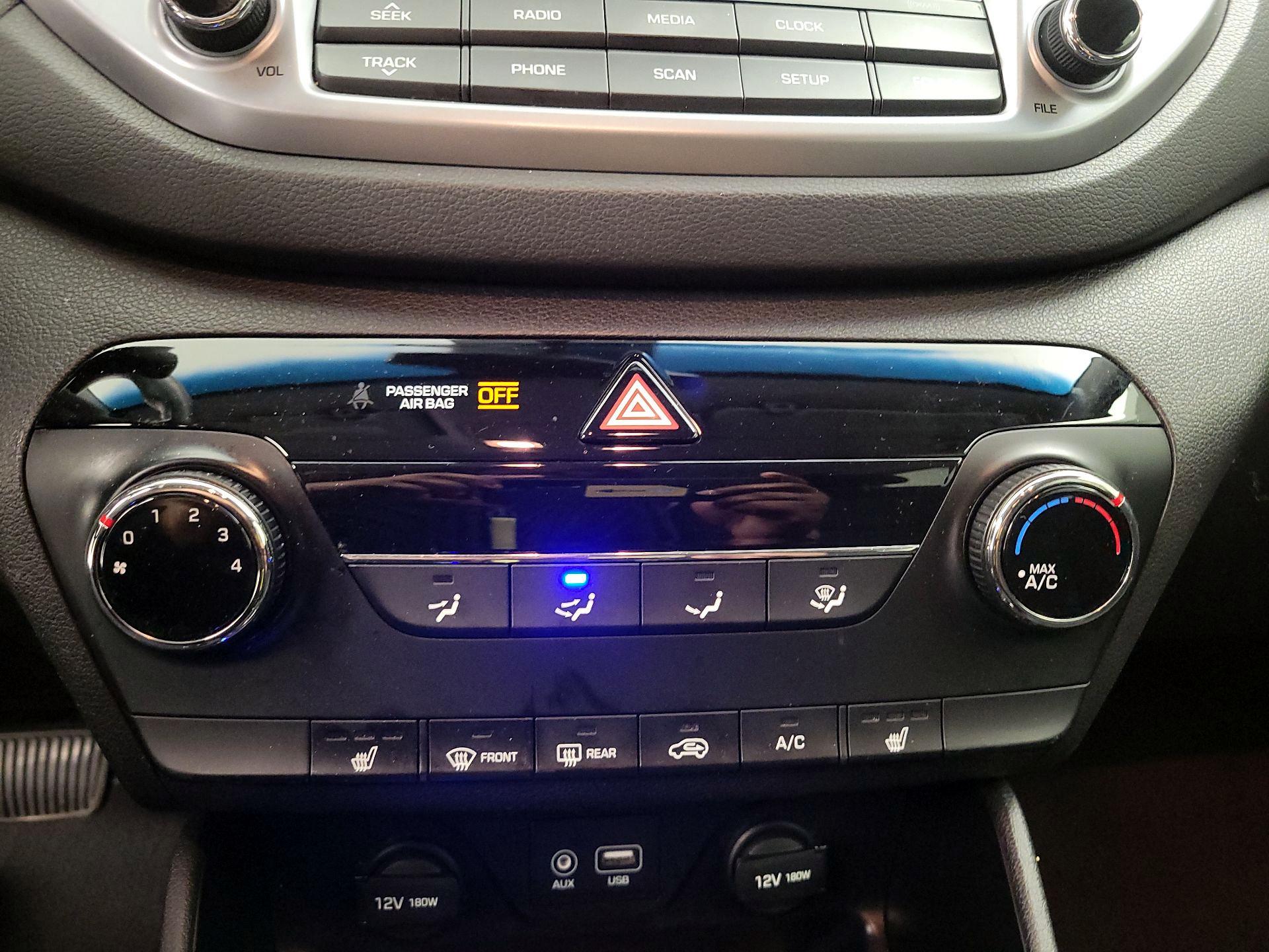 Thumbnail: 2016 Hyundai Tucson - 16