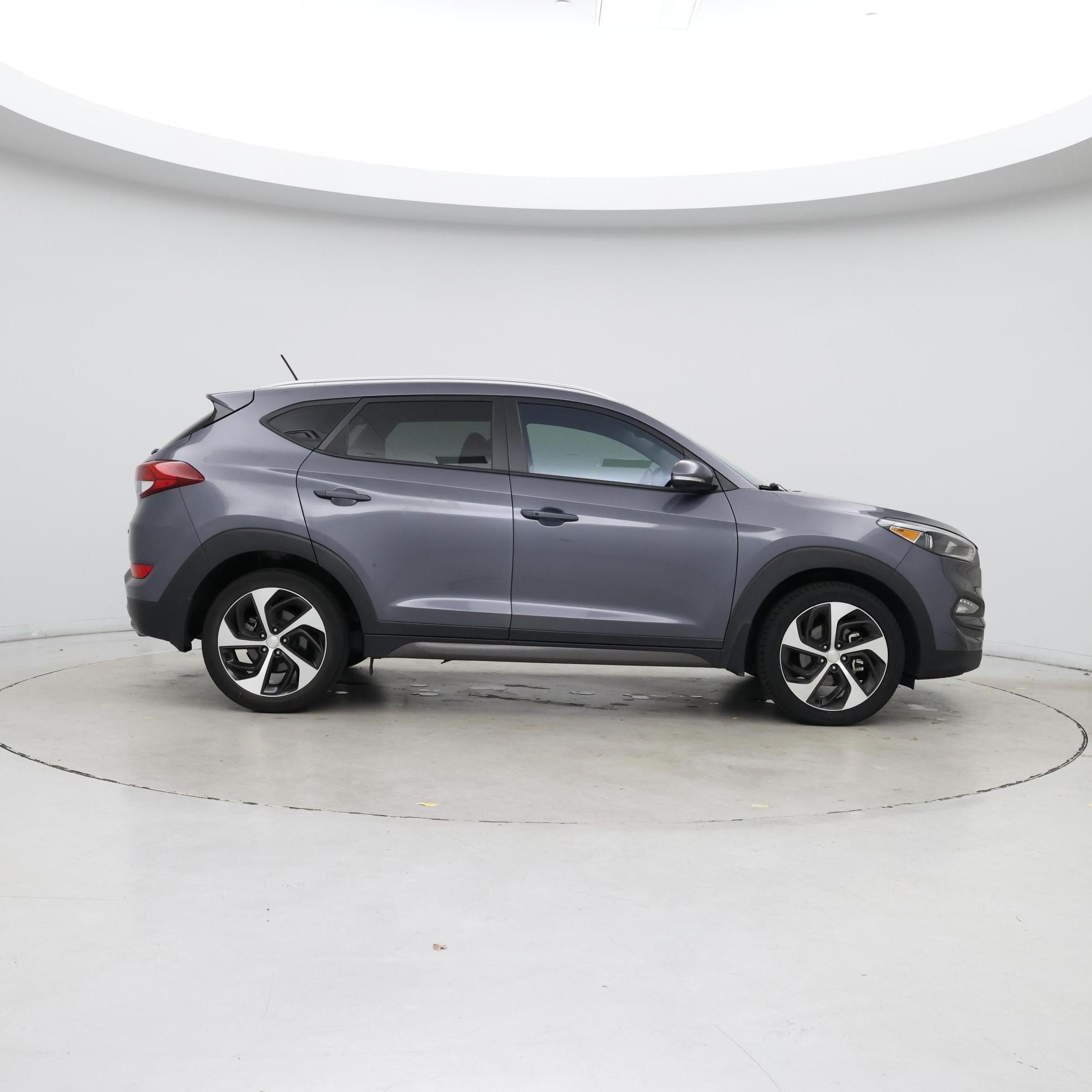 Thumbnail: 2016 Hyundai Tucson - 7