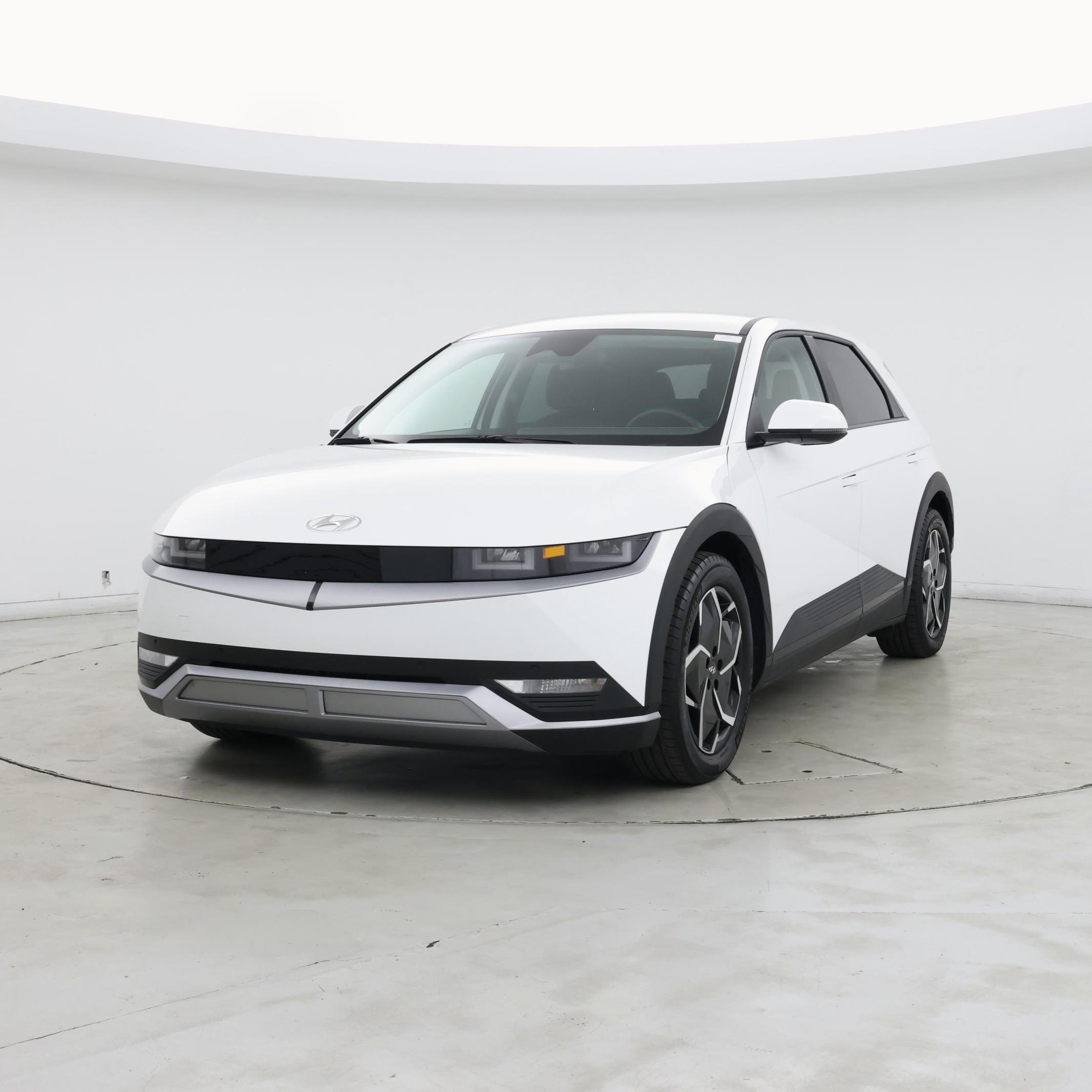 Thumbnail: 2023 Hyundai Ioniq 5 - 4