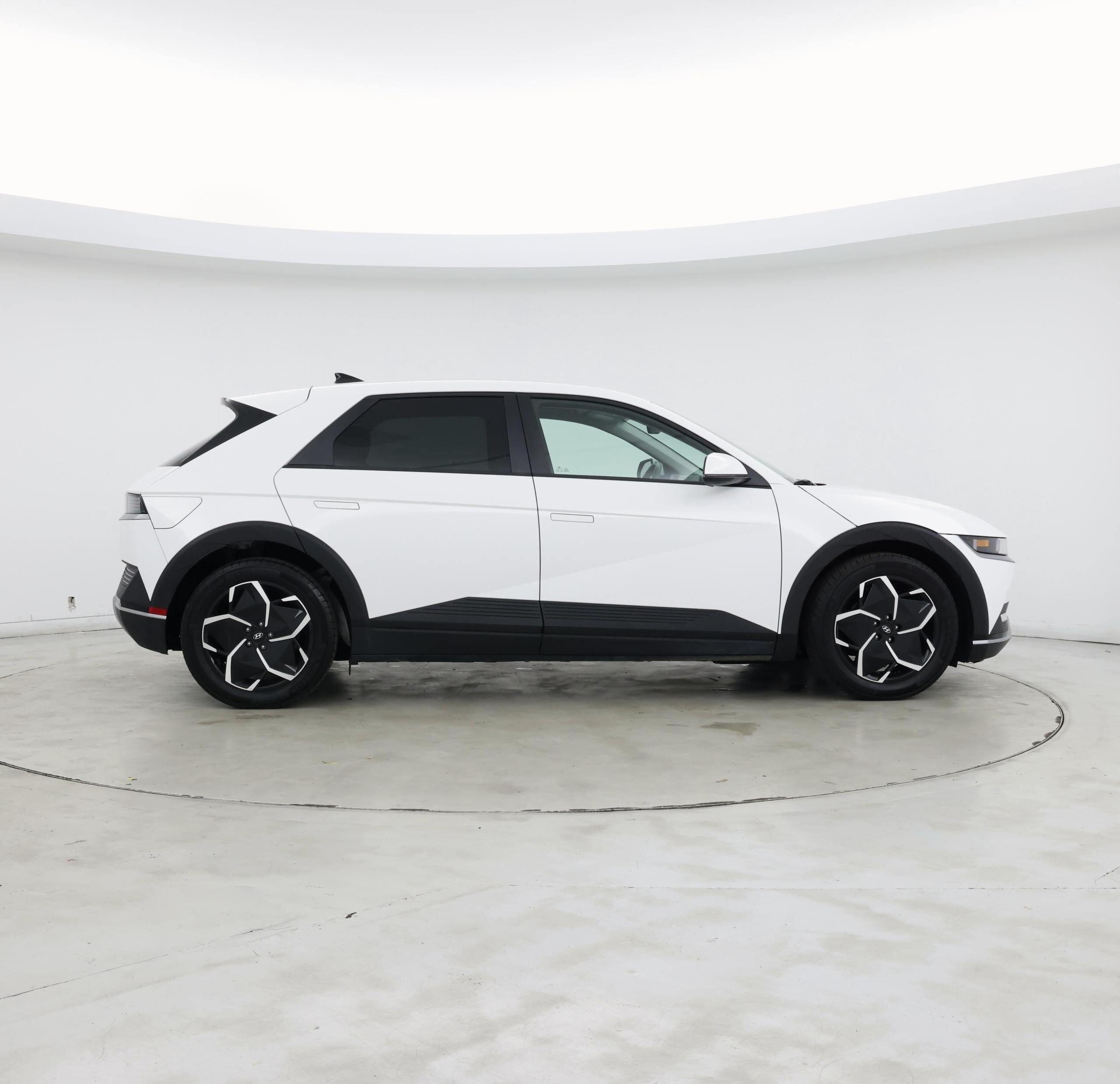 Thumbnail: 2023 Hyundai Ioniq 5 - 7