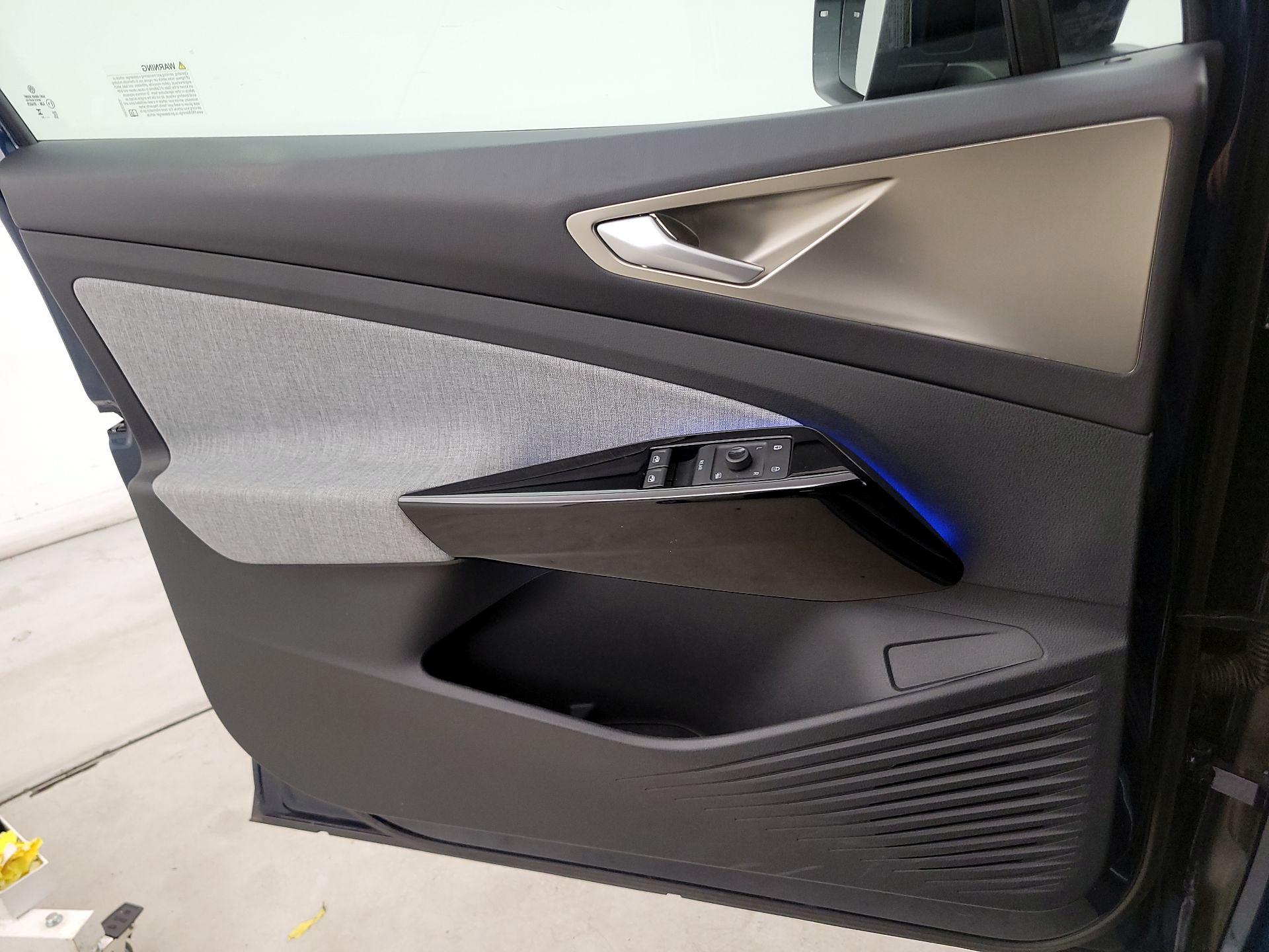 Thumbnail: 2023 Volkswagen ID.4 - 12