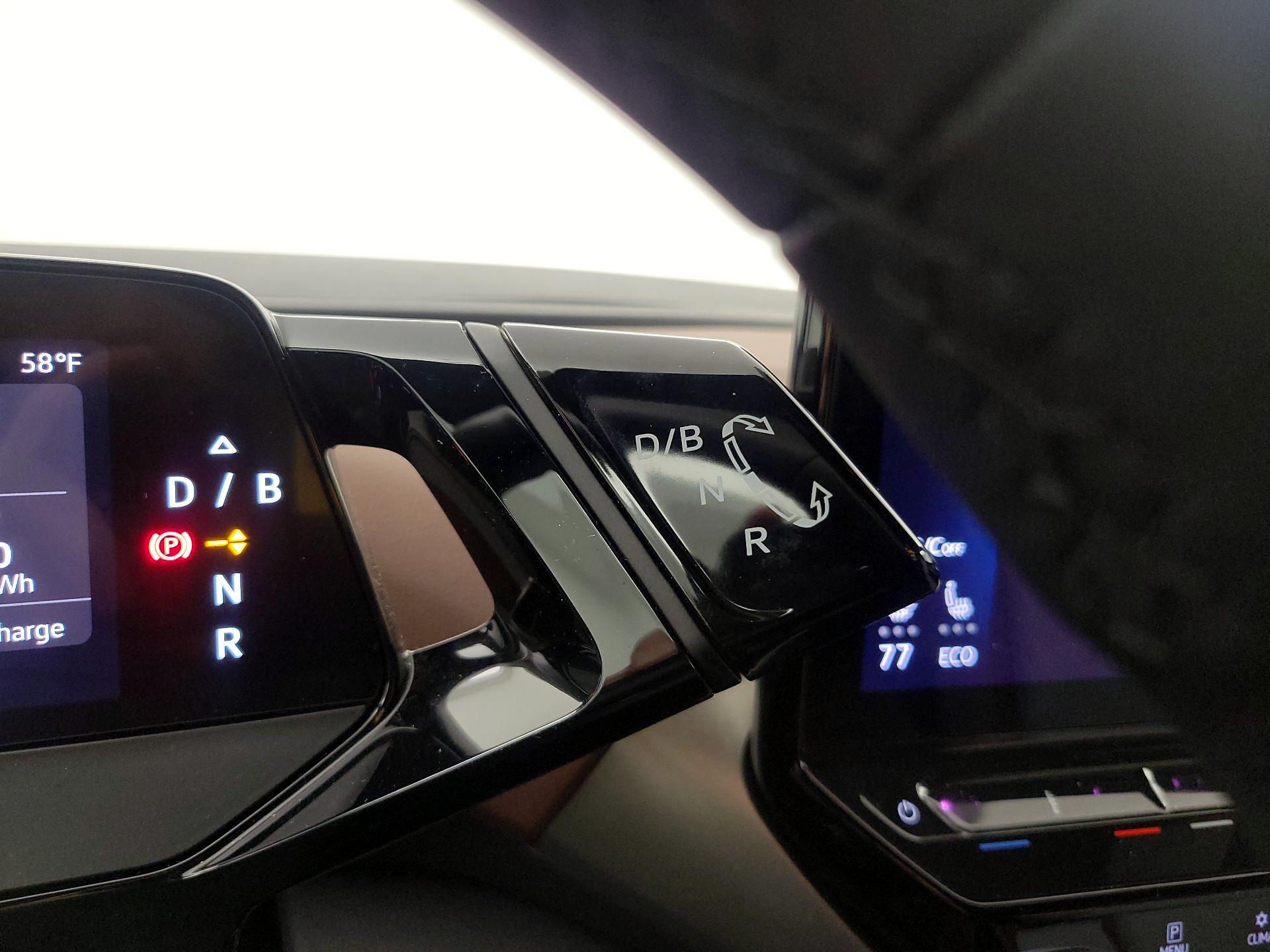 Thumbnail: 2023 Volkswagen ID.4 - 18