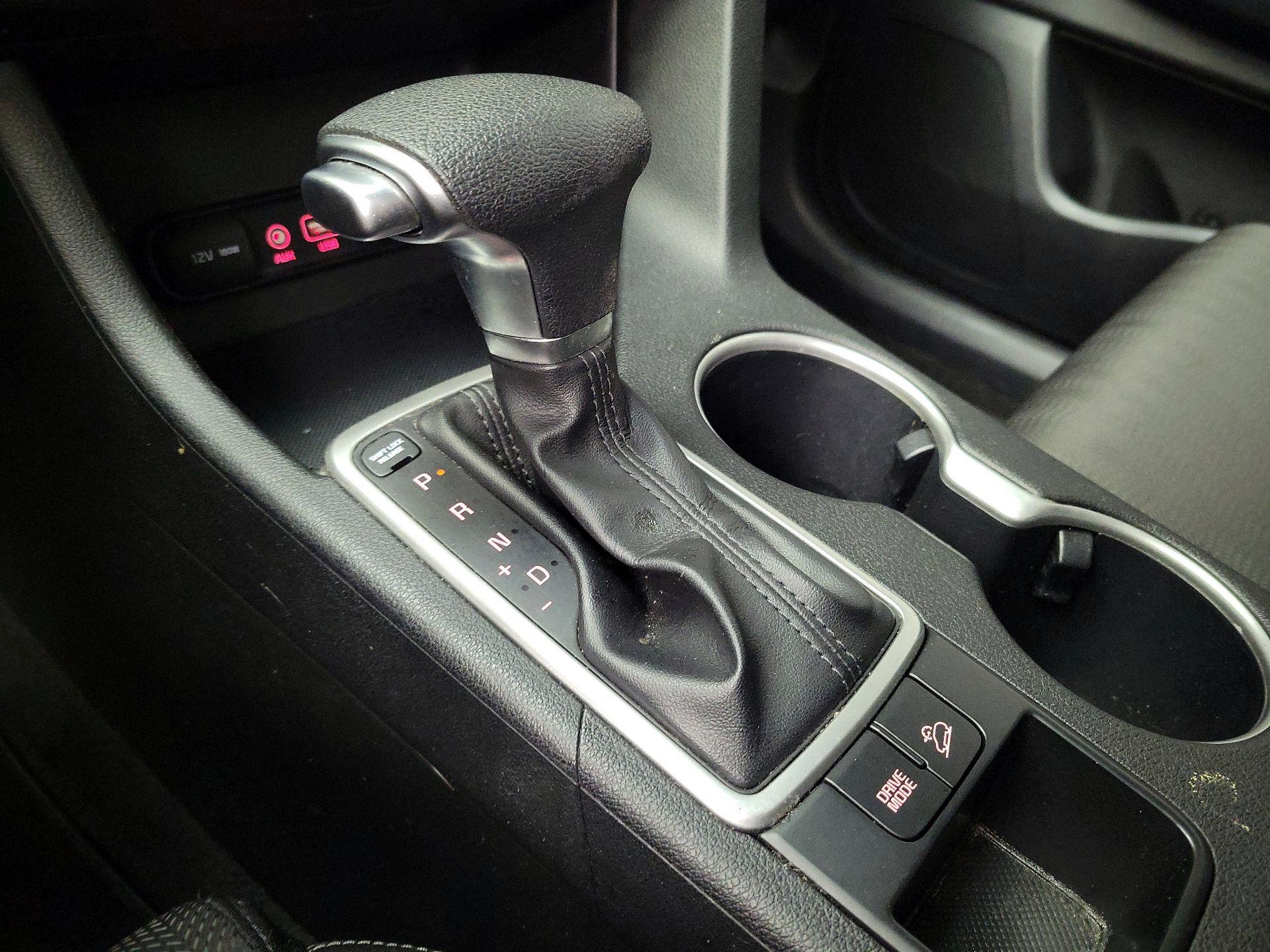 Thumbnail: 2017 Kia Sportage - 17