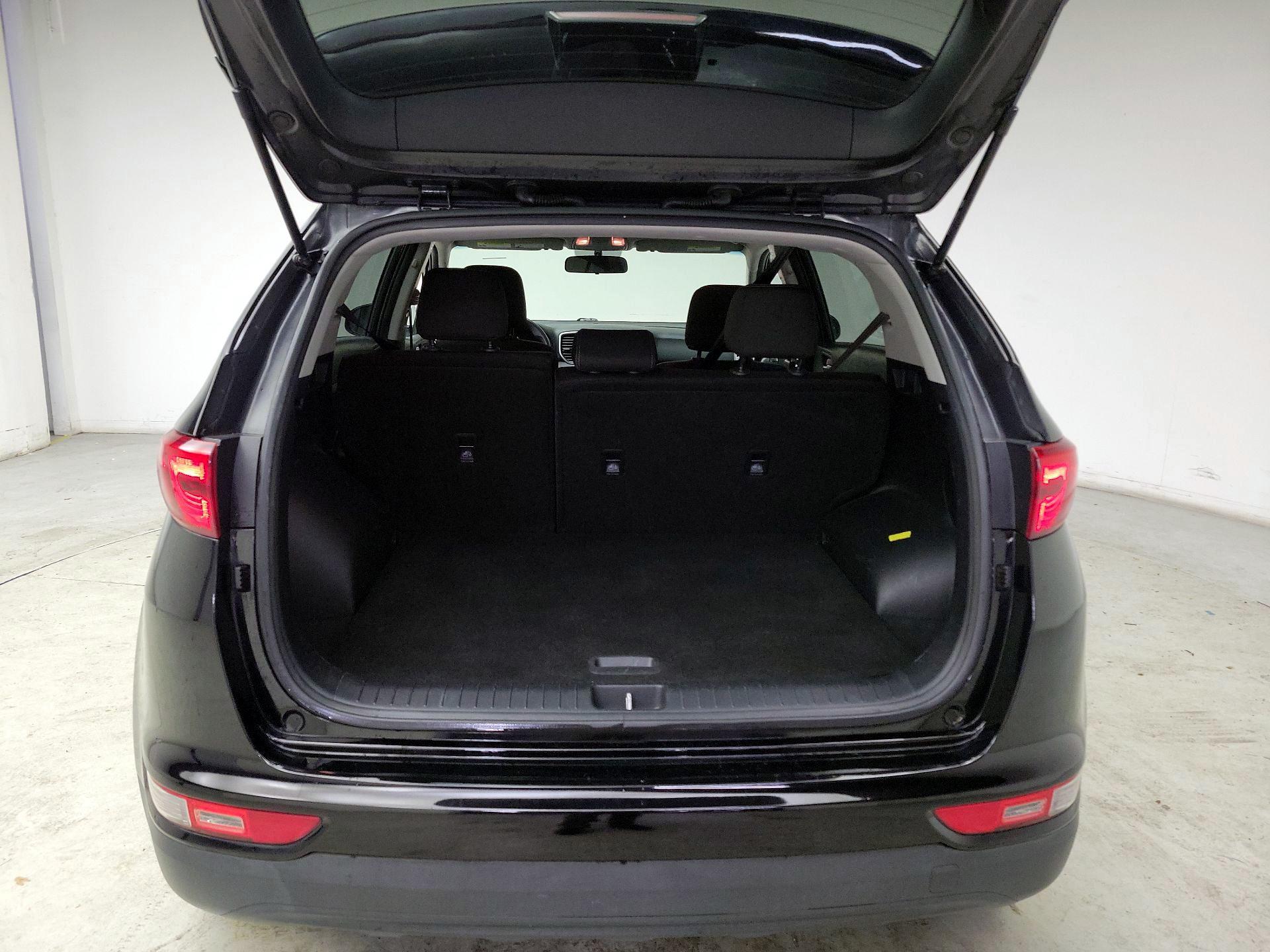 Thumbnail: 2017 Kia Sportage - 20