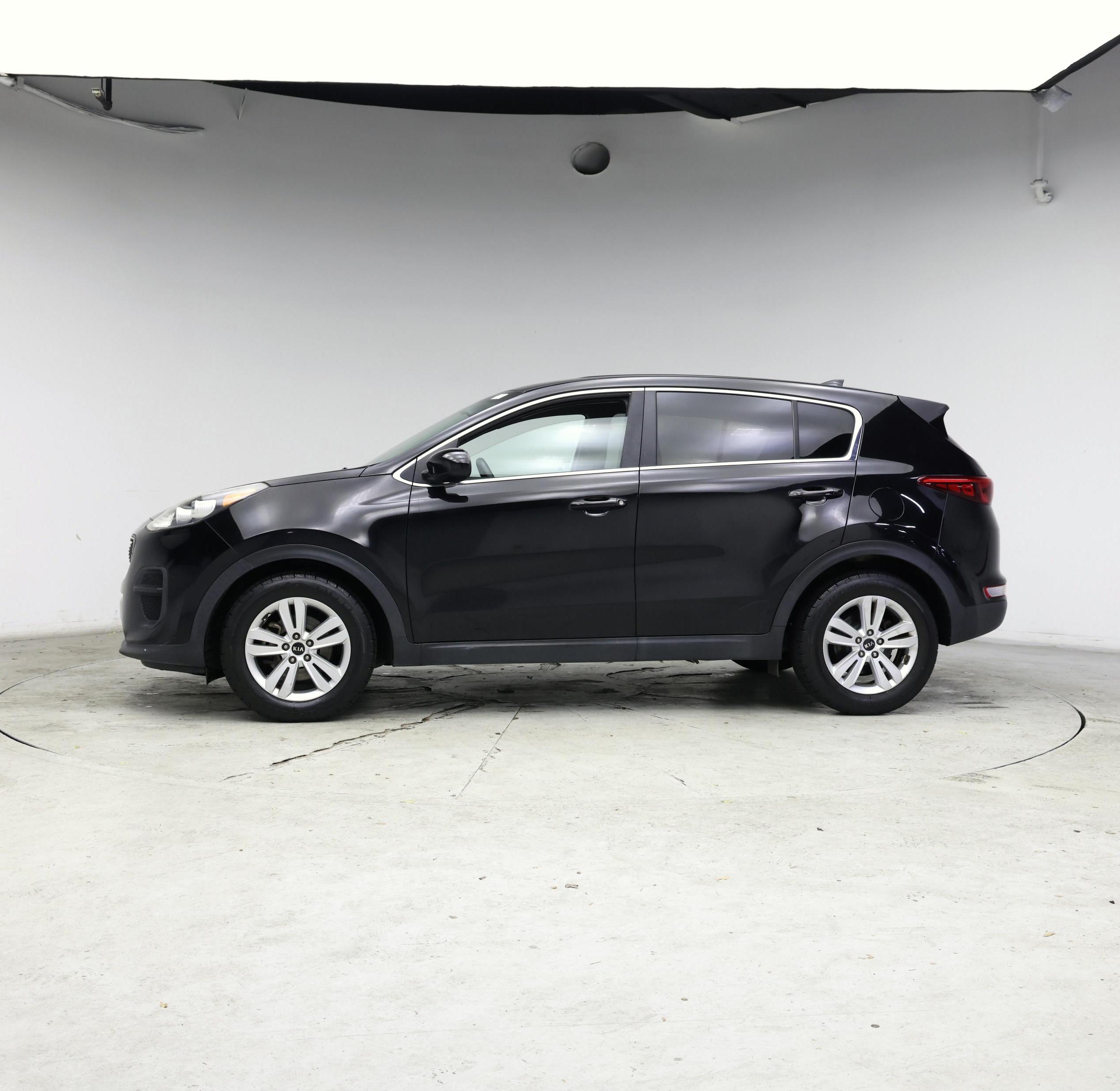 Thumbnail: 2017 Kia Sportage - 3