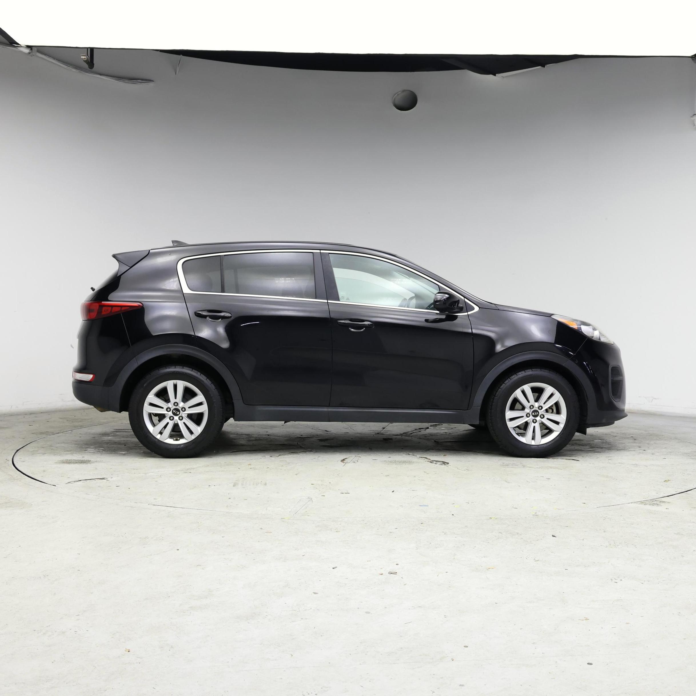 Thumbnail: 2017 Kia Sportage - 7