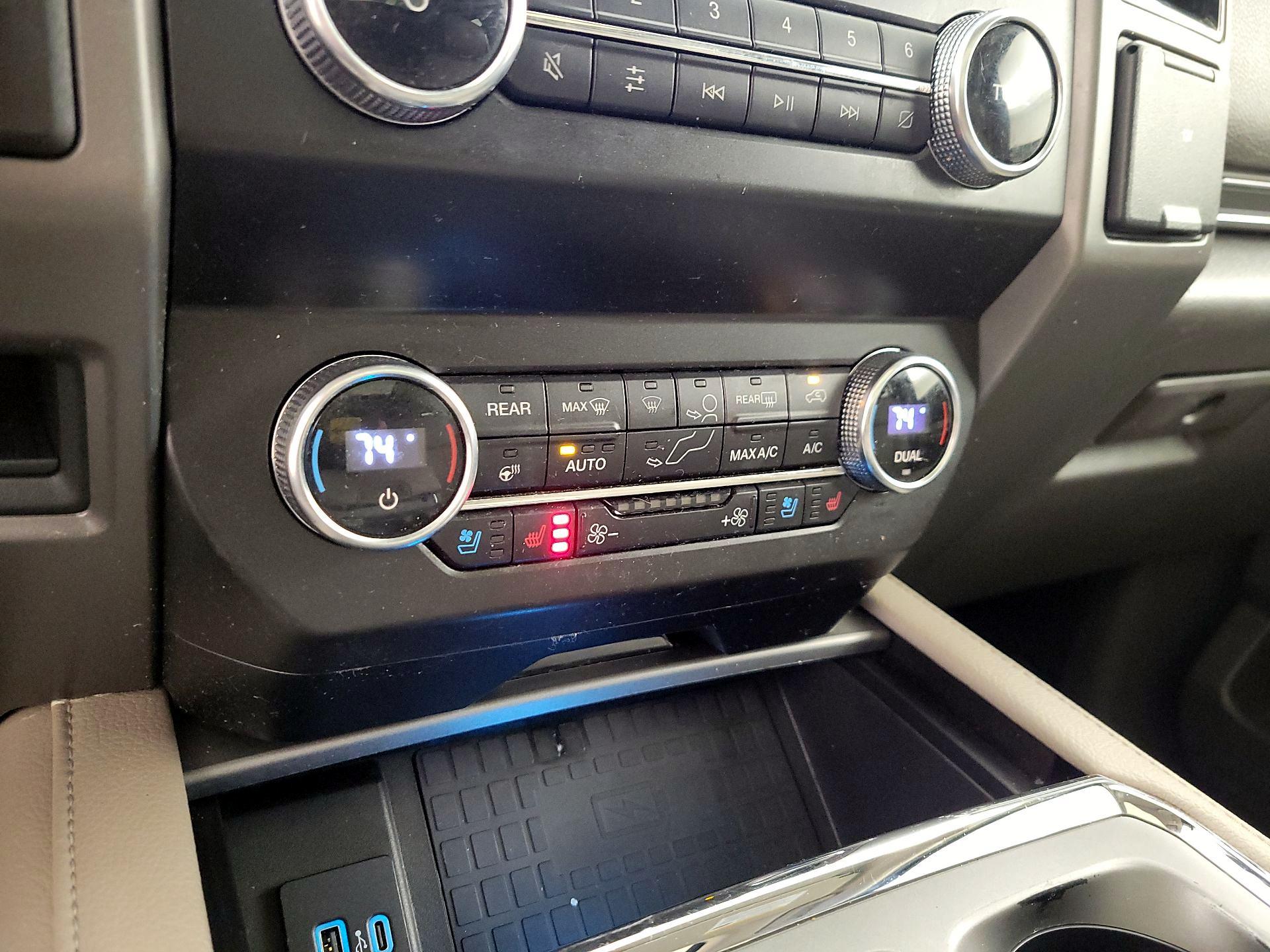 Thumbnail: 2020 Ford Expedition - 17